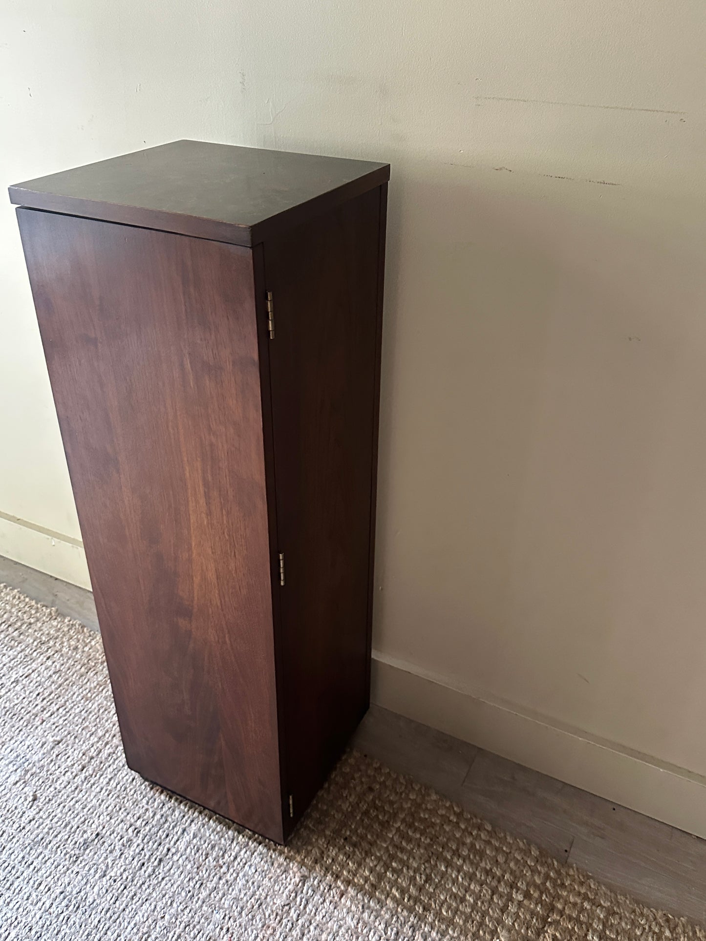 Walnut pedestal