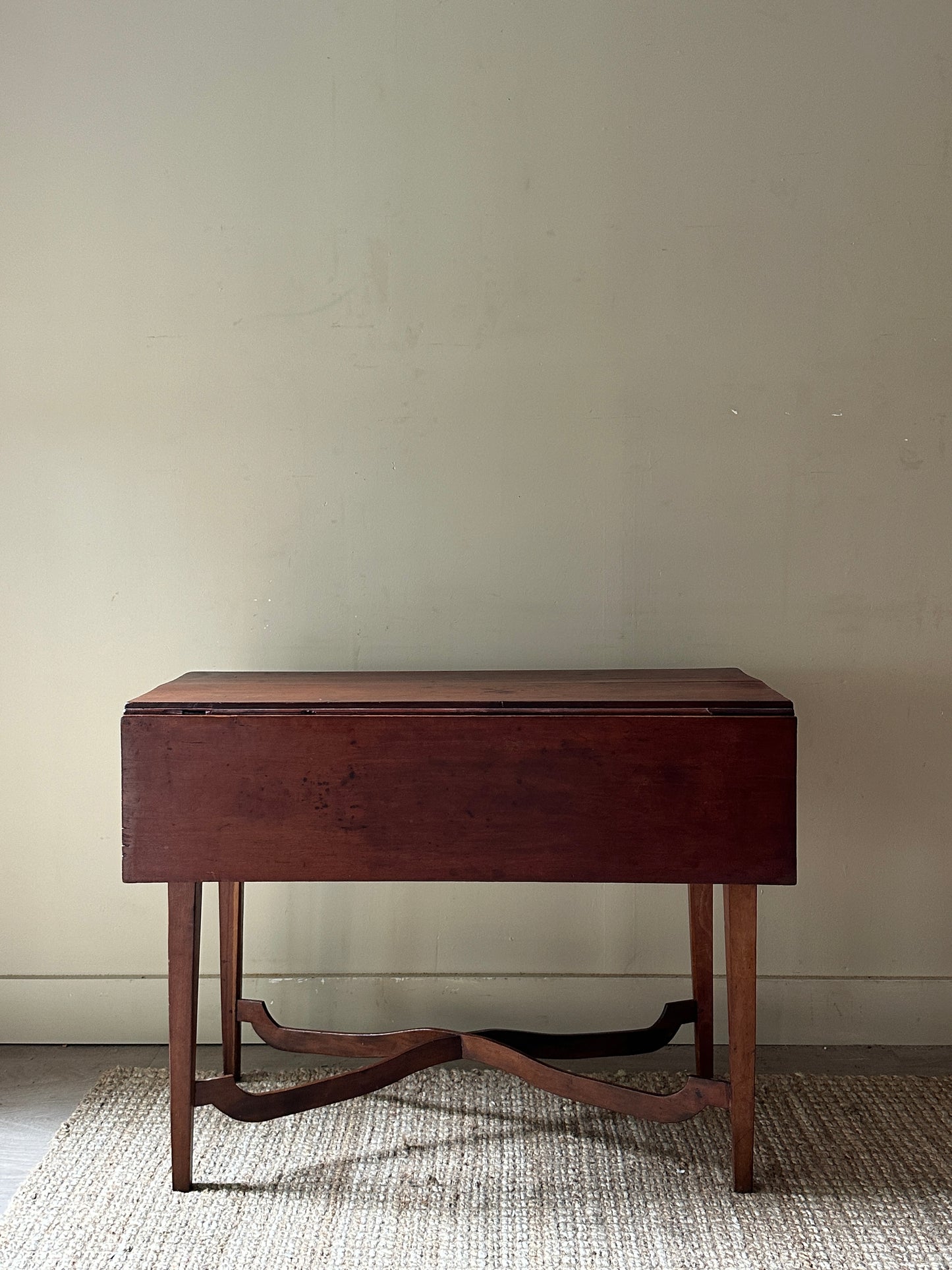 Pine drop leaf