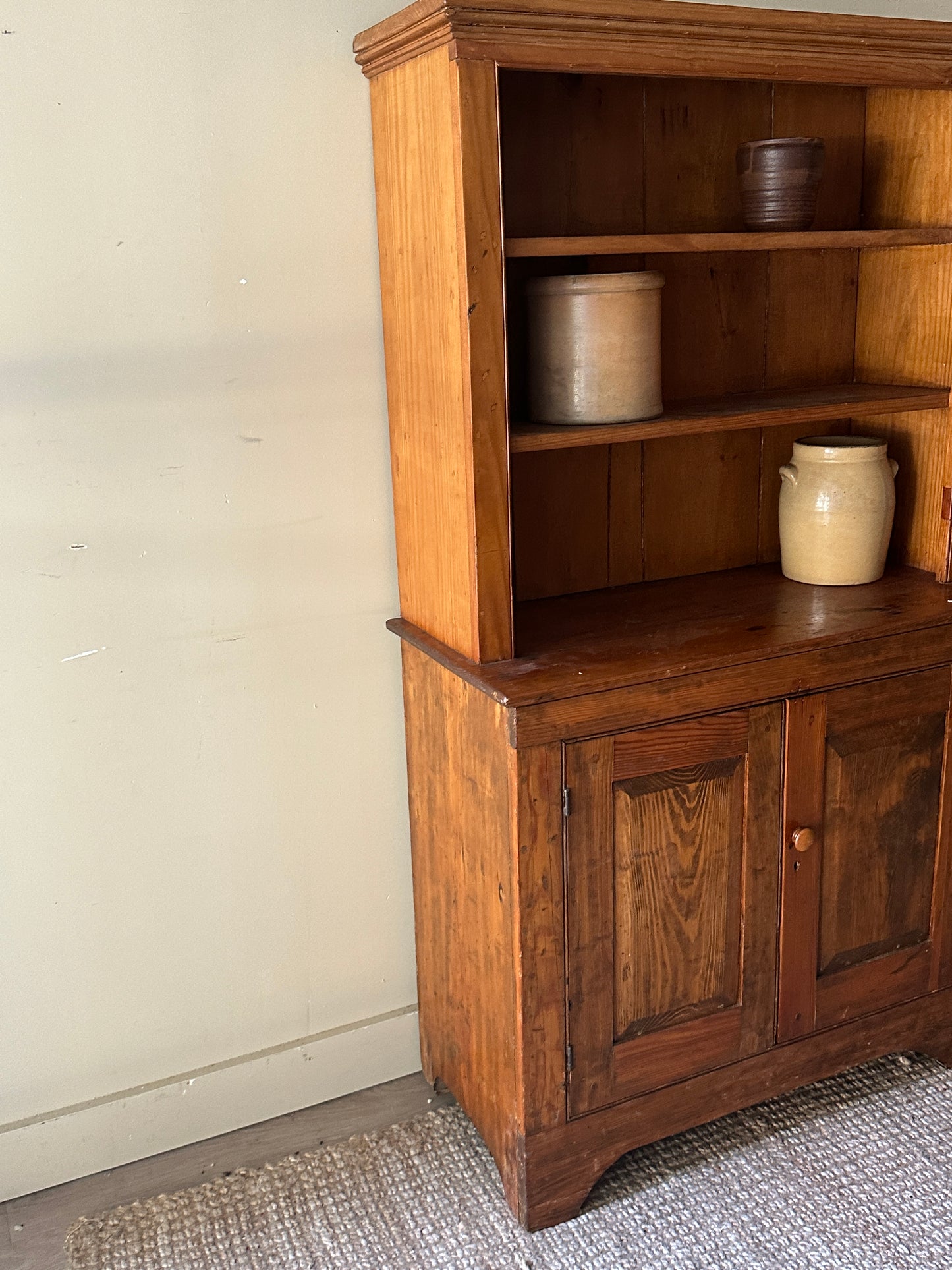 Pine hutch