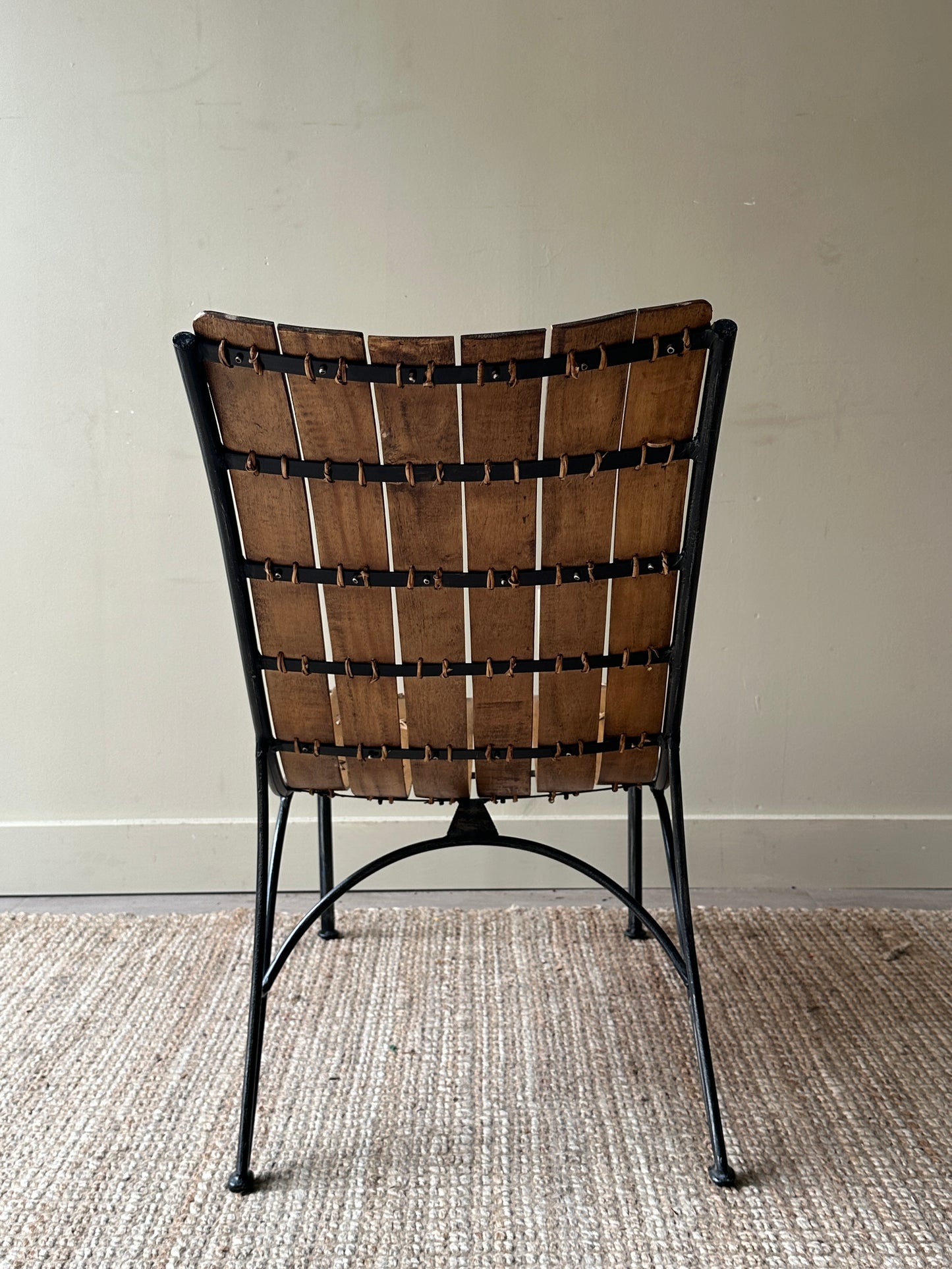 Mental bentwood lounge chair