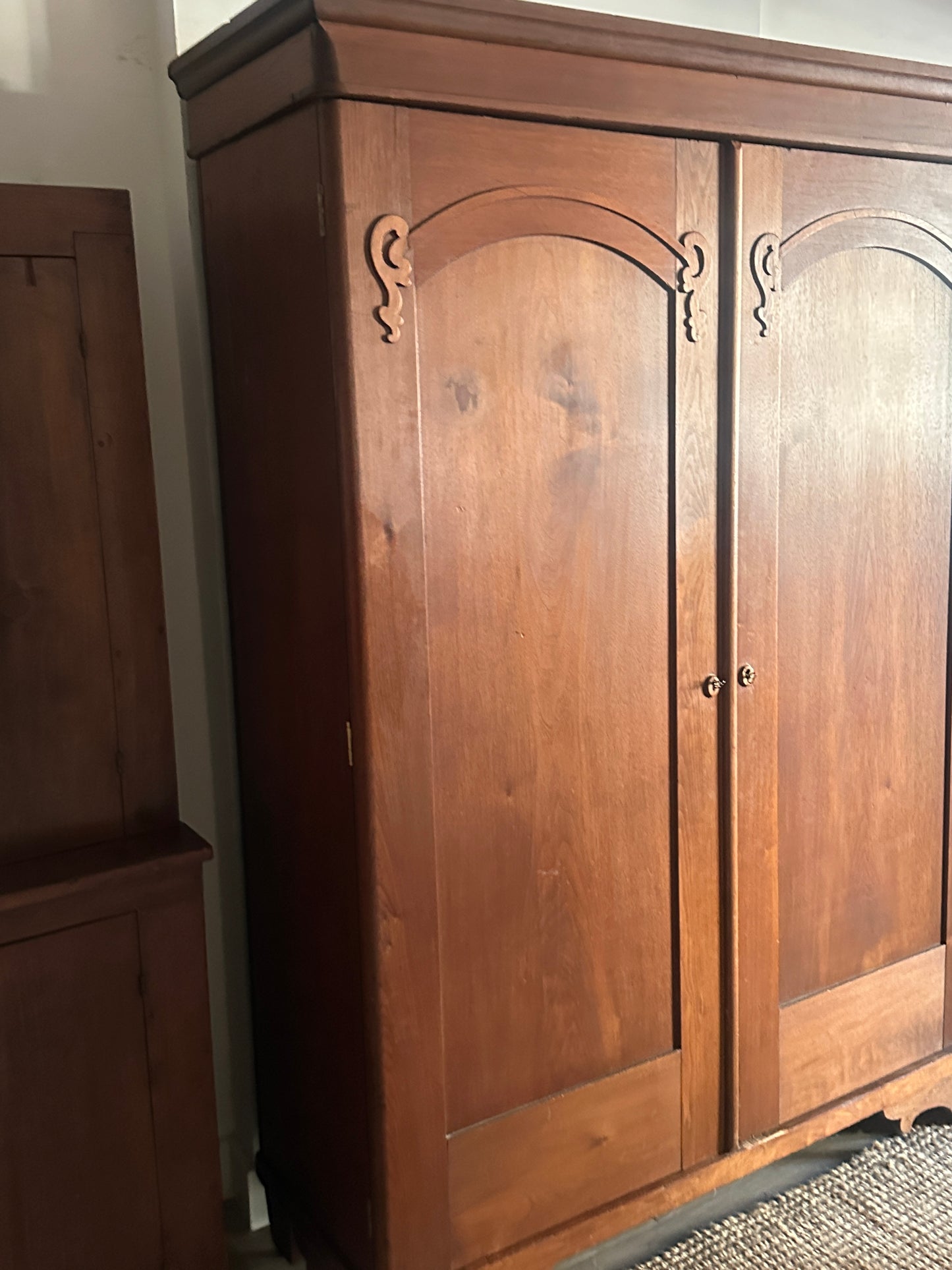 Pine wardrobe/cabinet