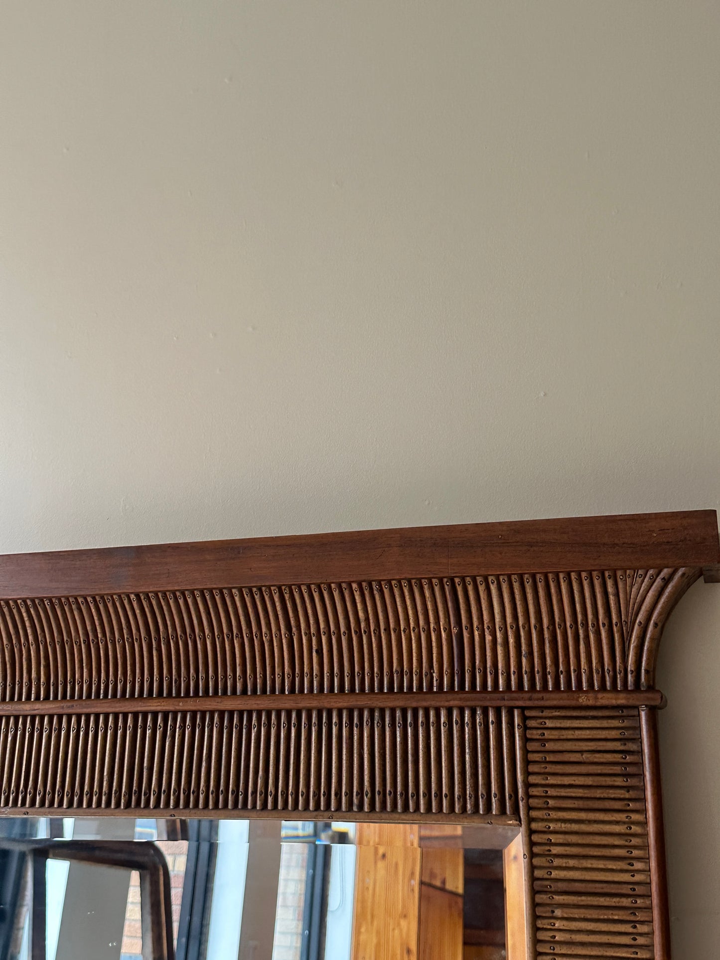 Pencil reed mirror