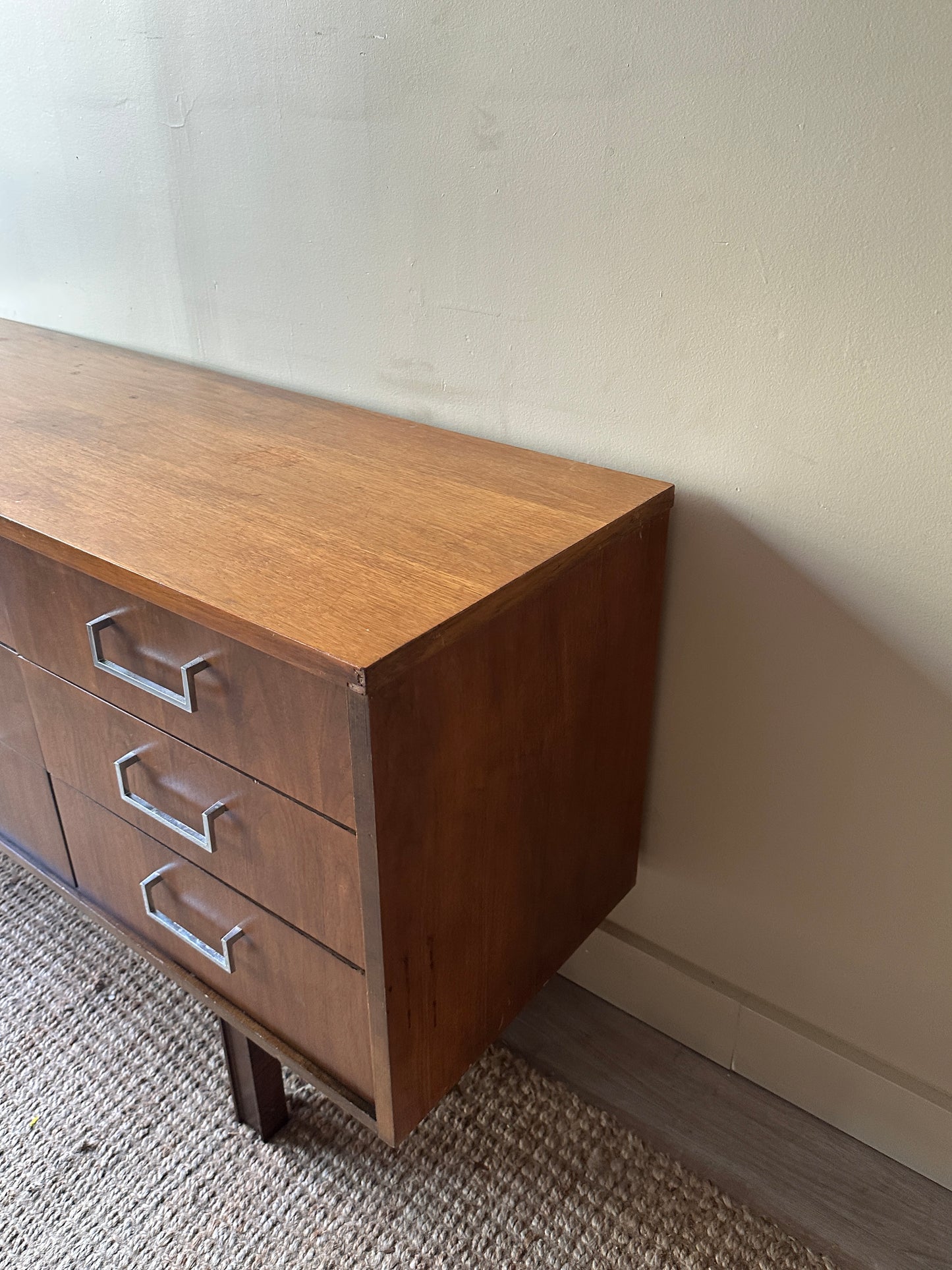 Walnut nine drawer dresser