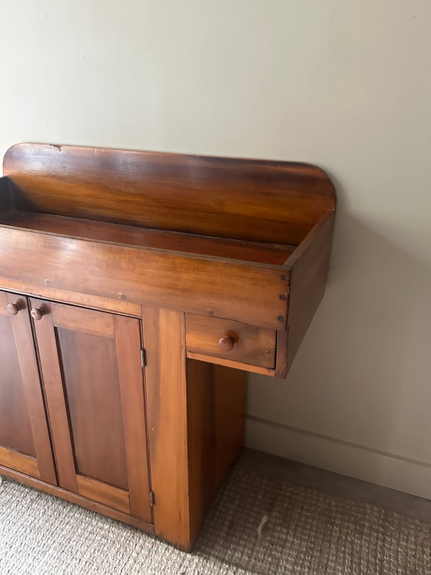 Pine dry sink
