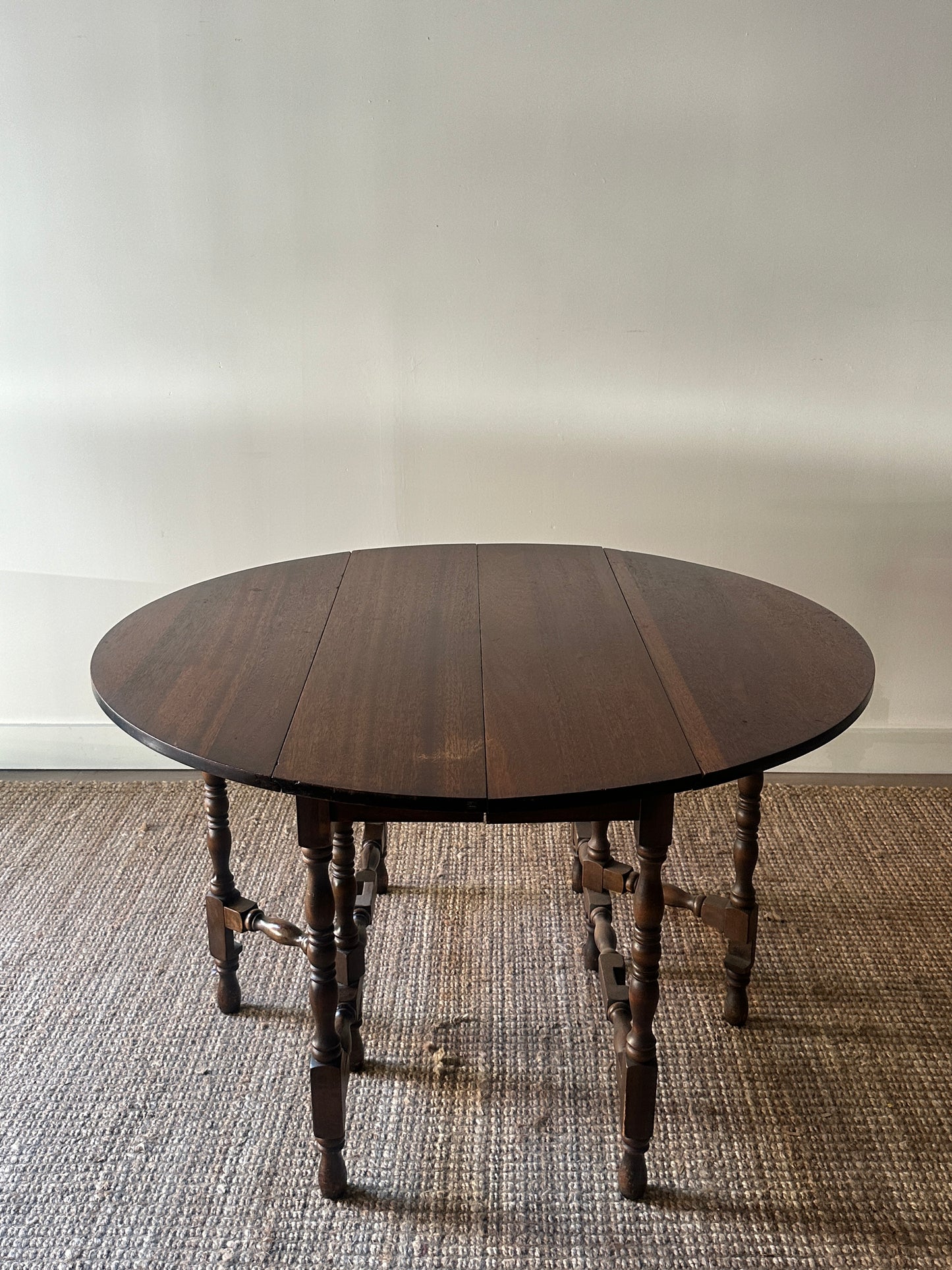 Oak gateleg table