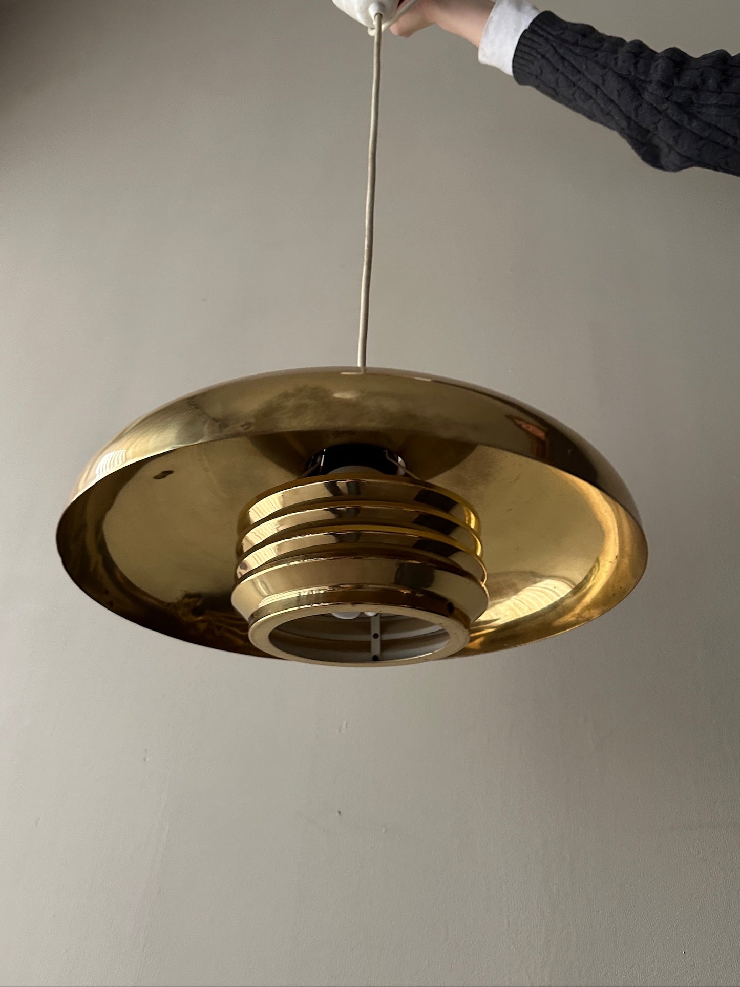Jakobsson brass pendant light