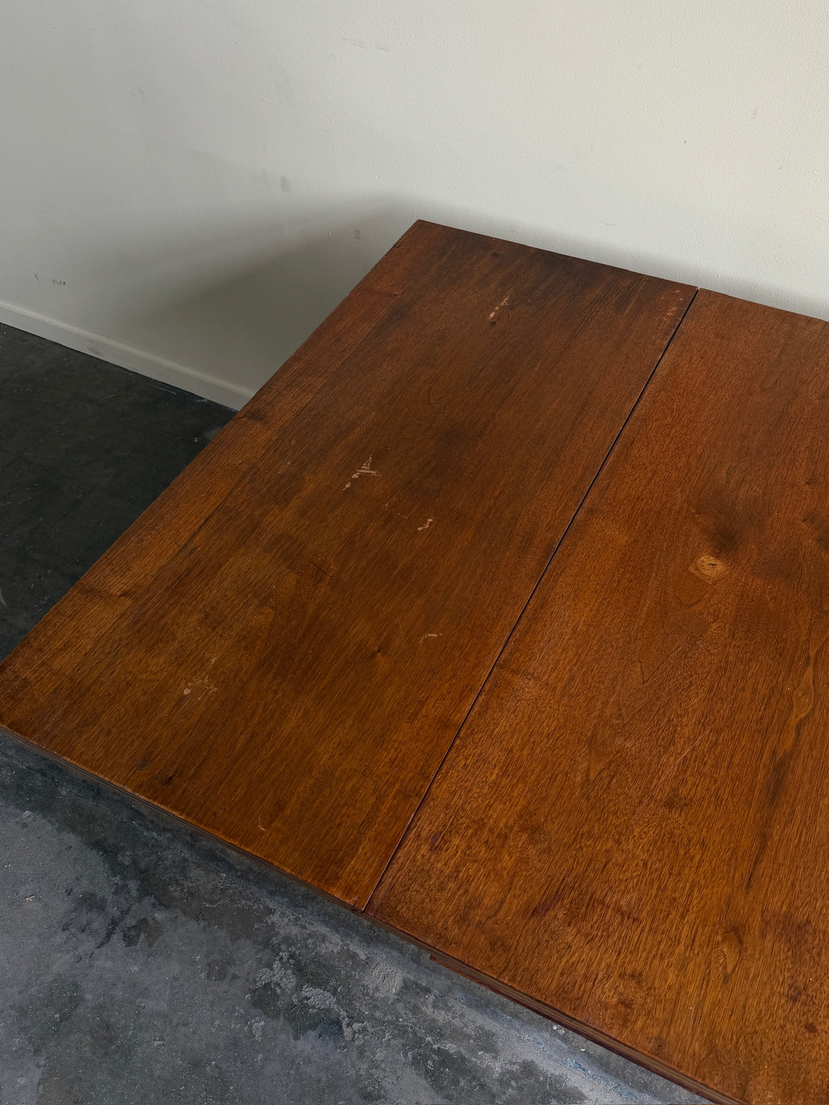 Mid-Atlantic inlaid walnut drop leaf table