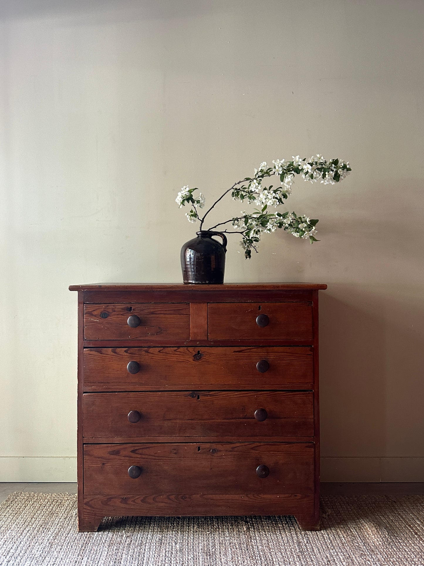 Federal pine dresser