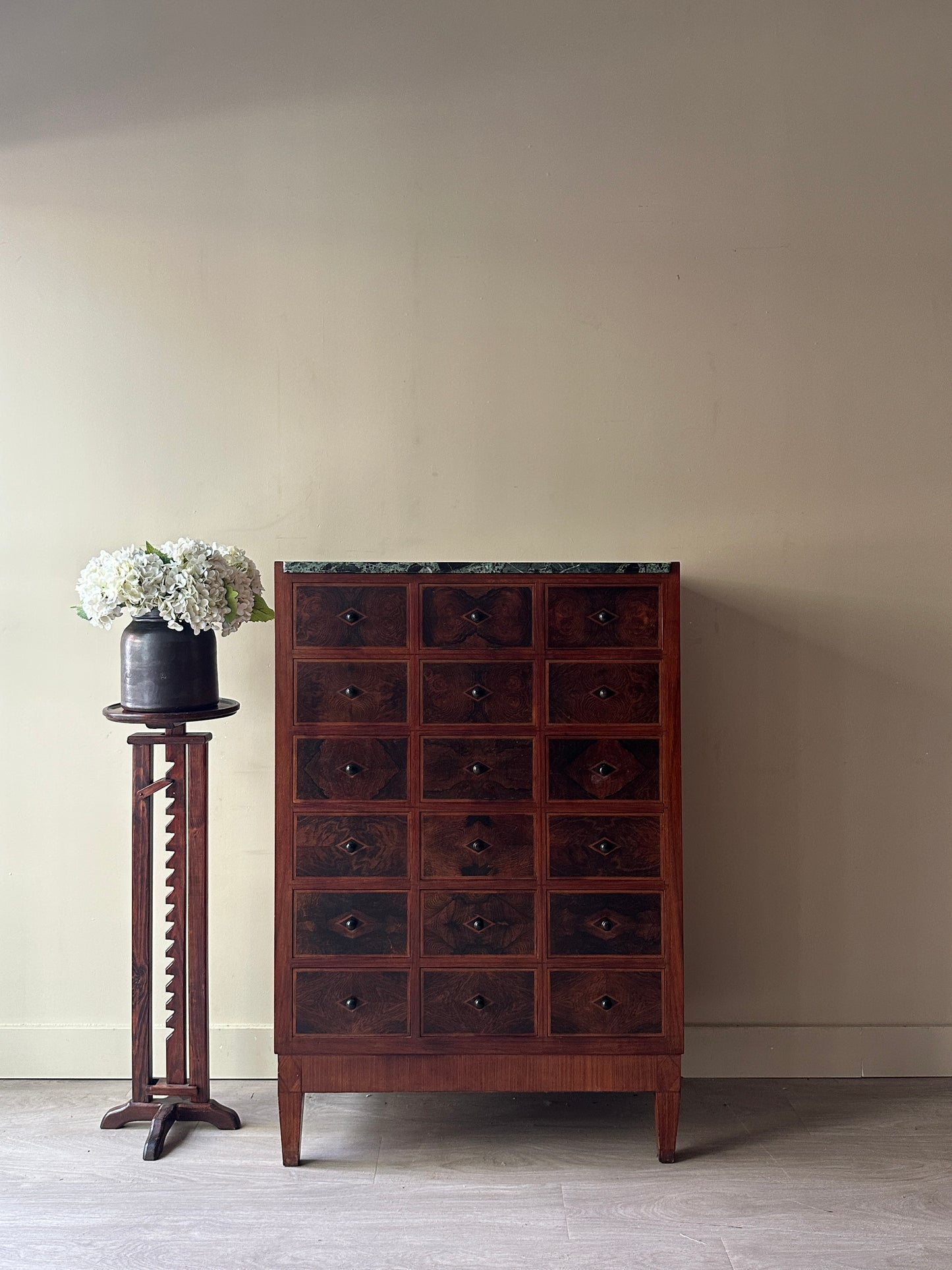 Vereinigte Werkstatten walnut and marble apothecary drawers