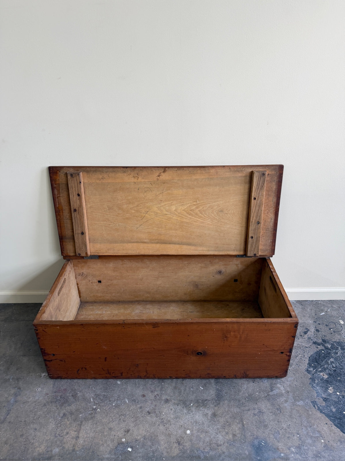 Pine chest