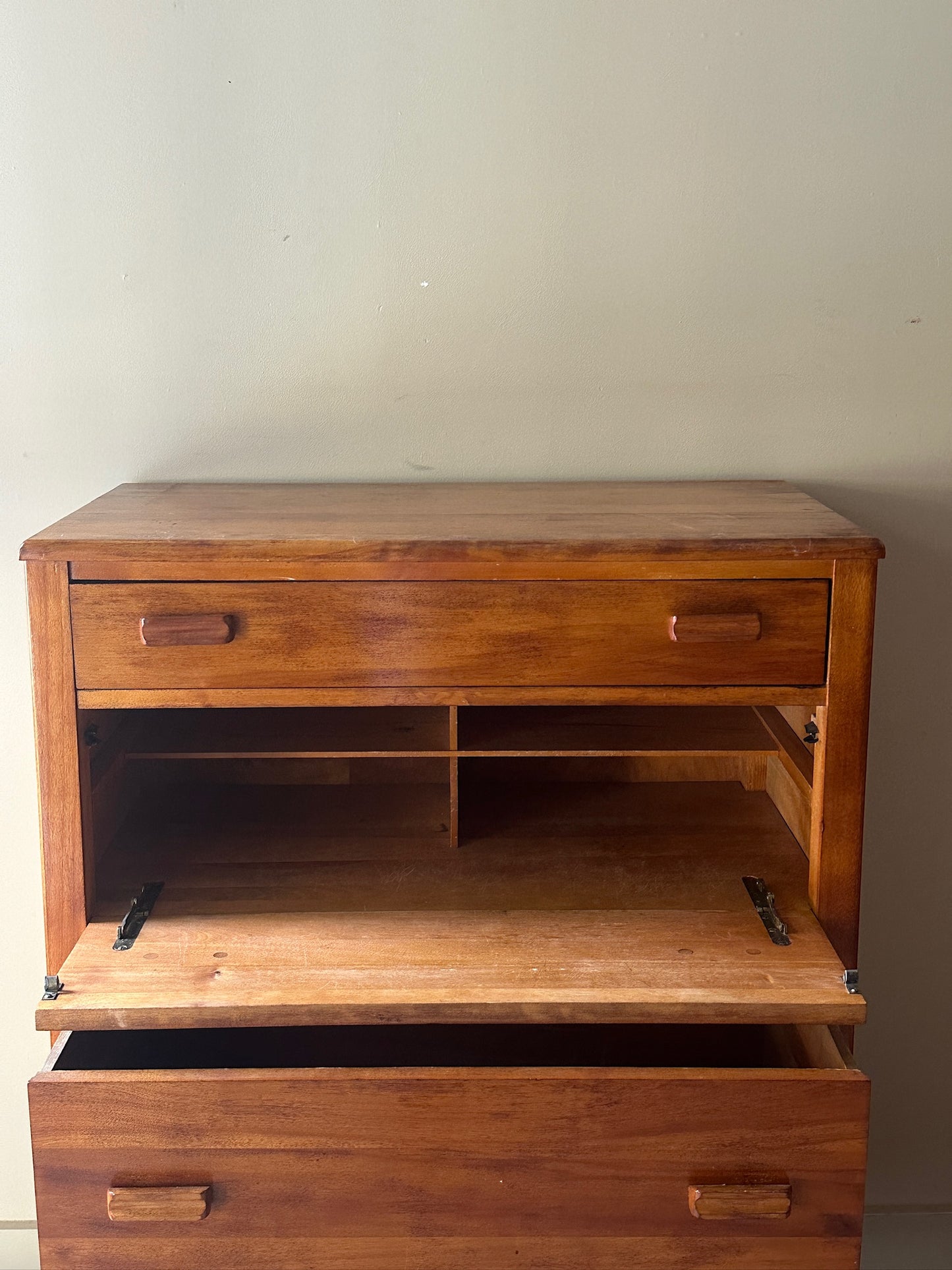 Pine secretary dresser