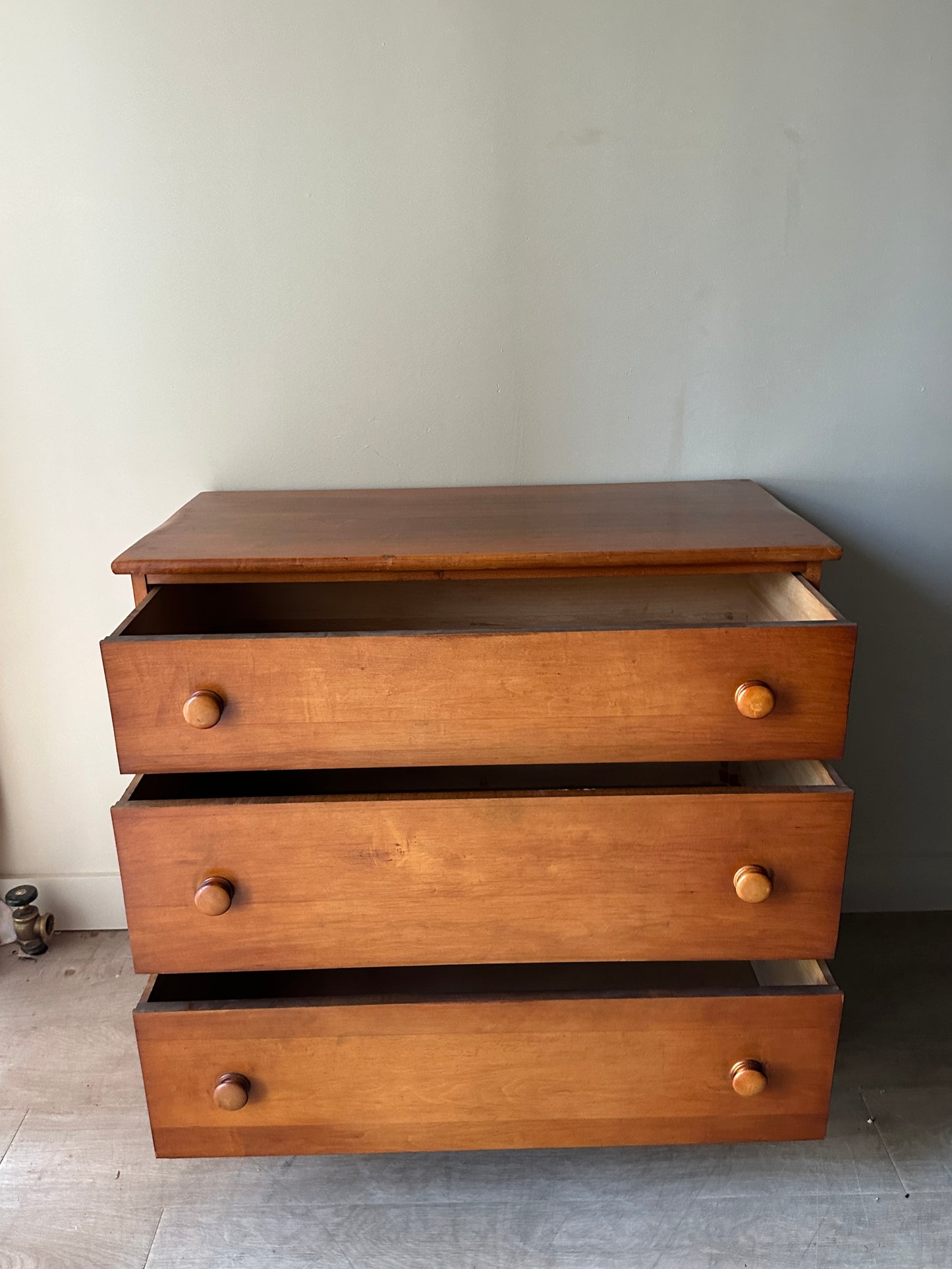 Maple dresser