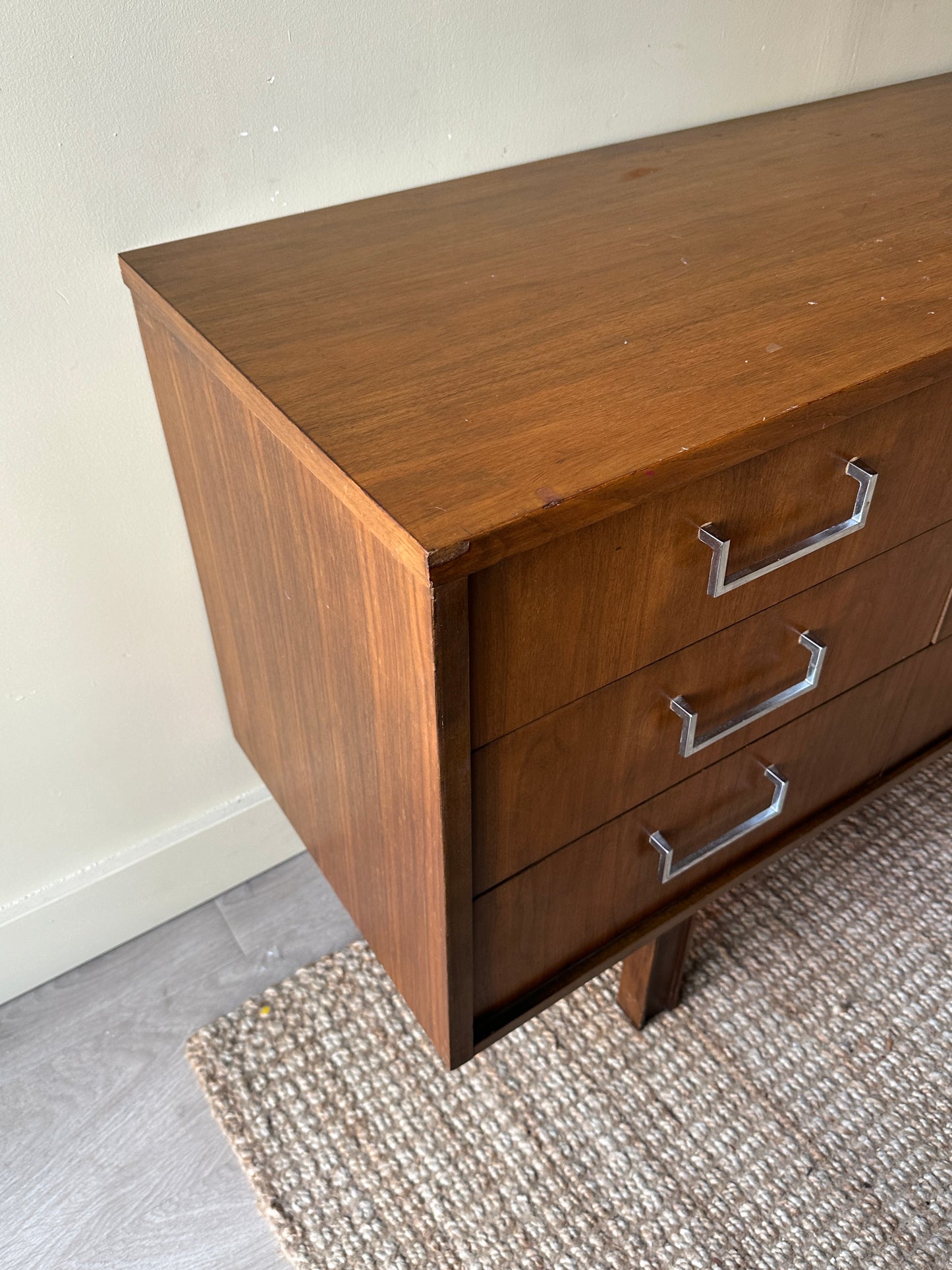Walnut nine drawer dresser