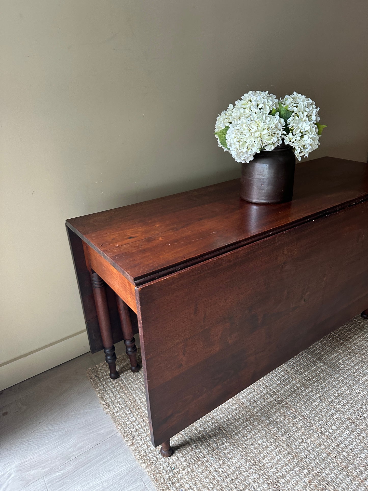Pine drop leaf table