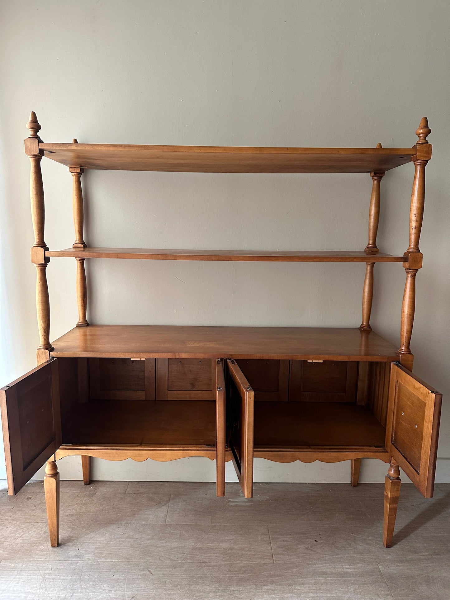 Maple display shelf