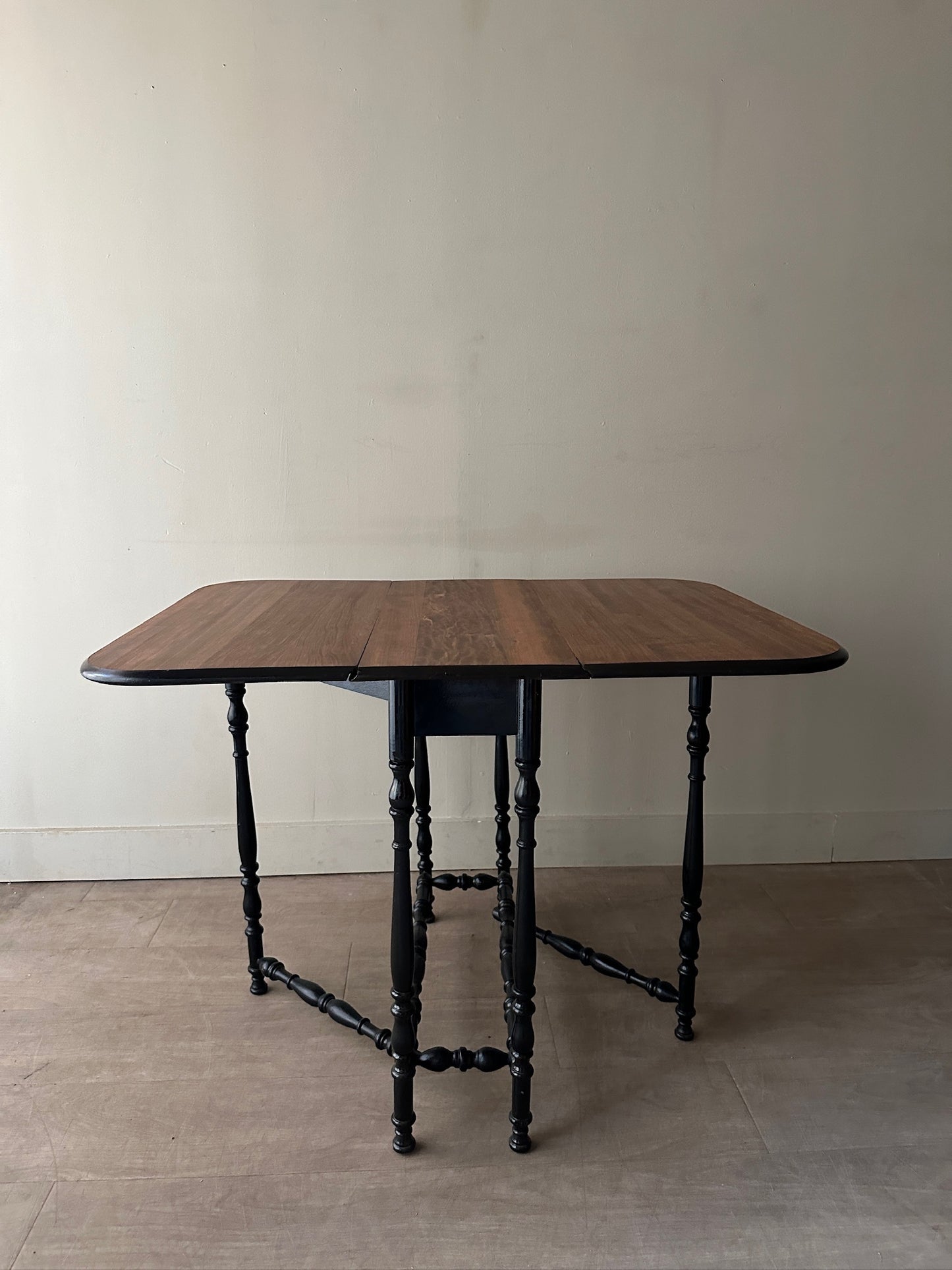 Walnut gate leg table