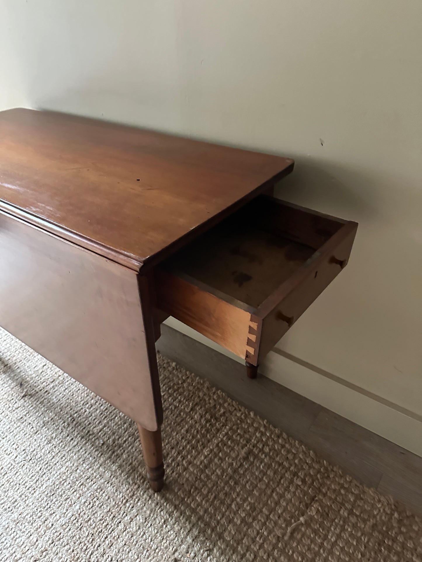 Single sided drop leaf table/desk