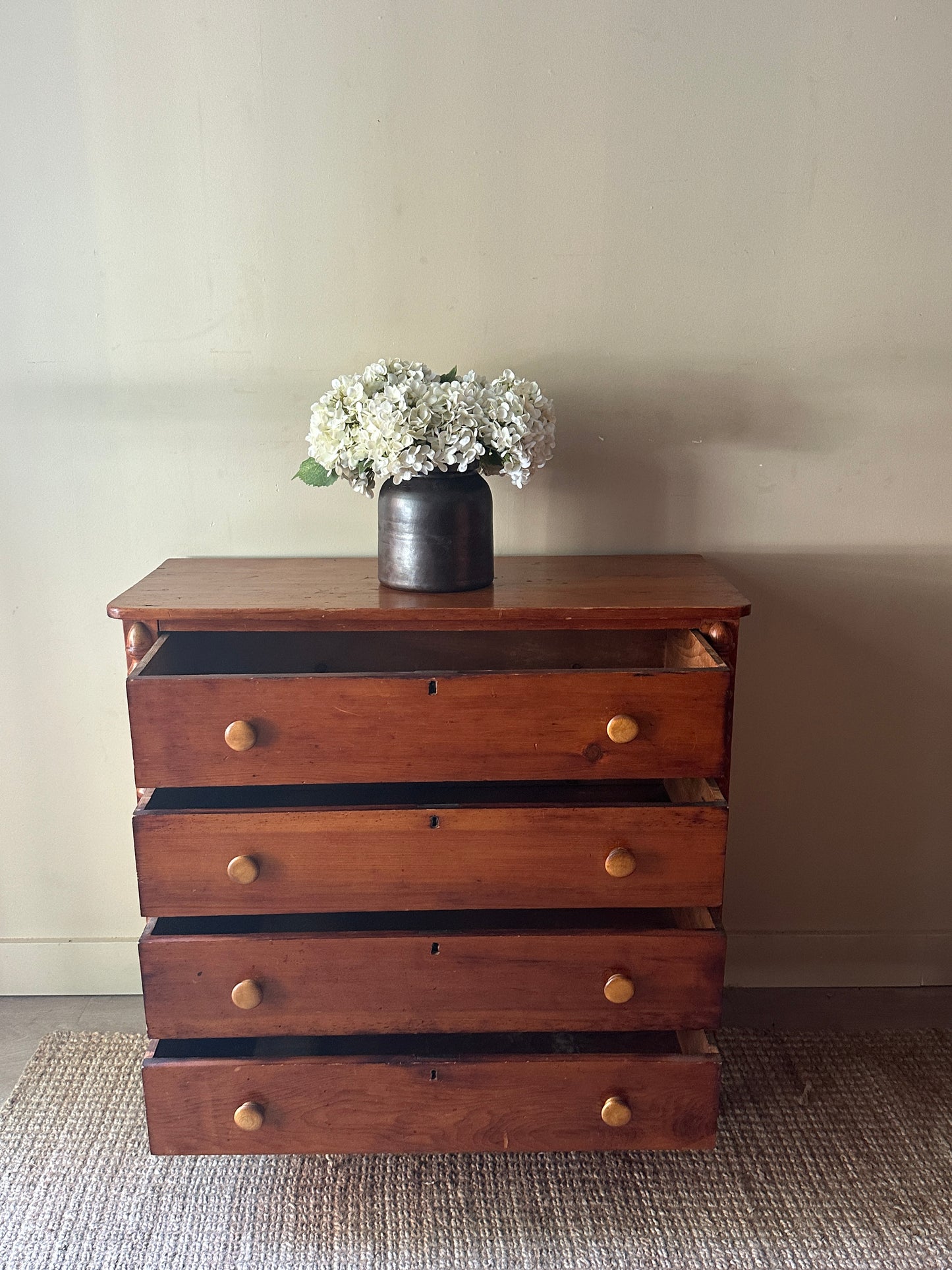 Cottage pine dresser