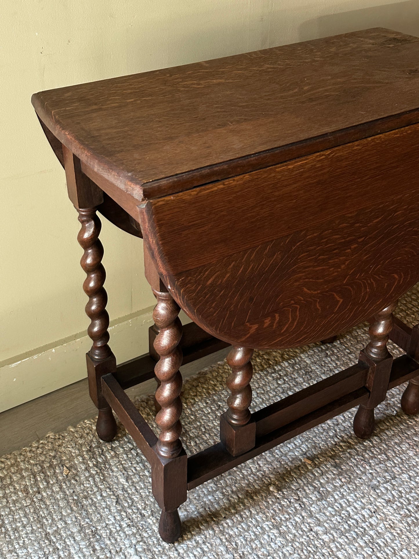Oak gate leg table