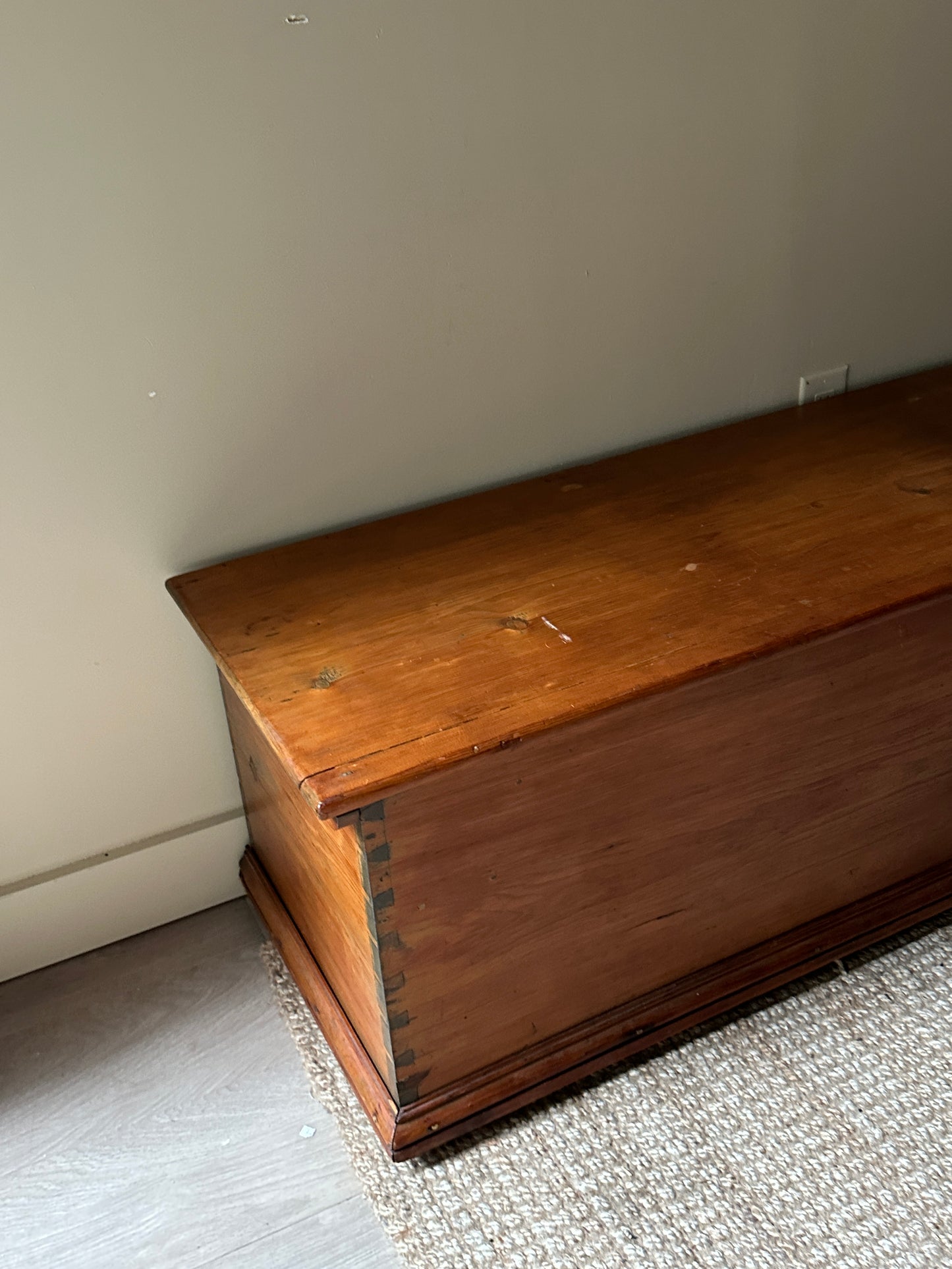 Pine chest/bench