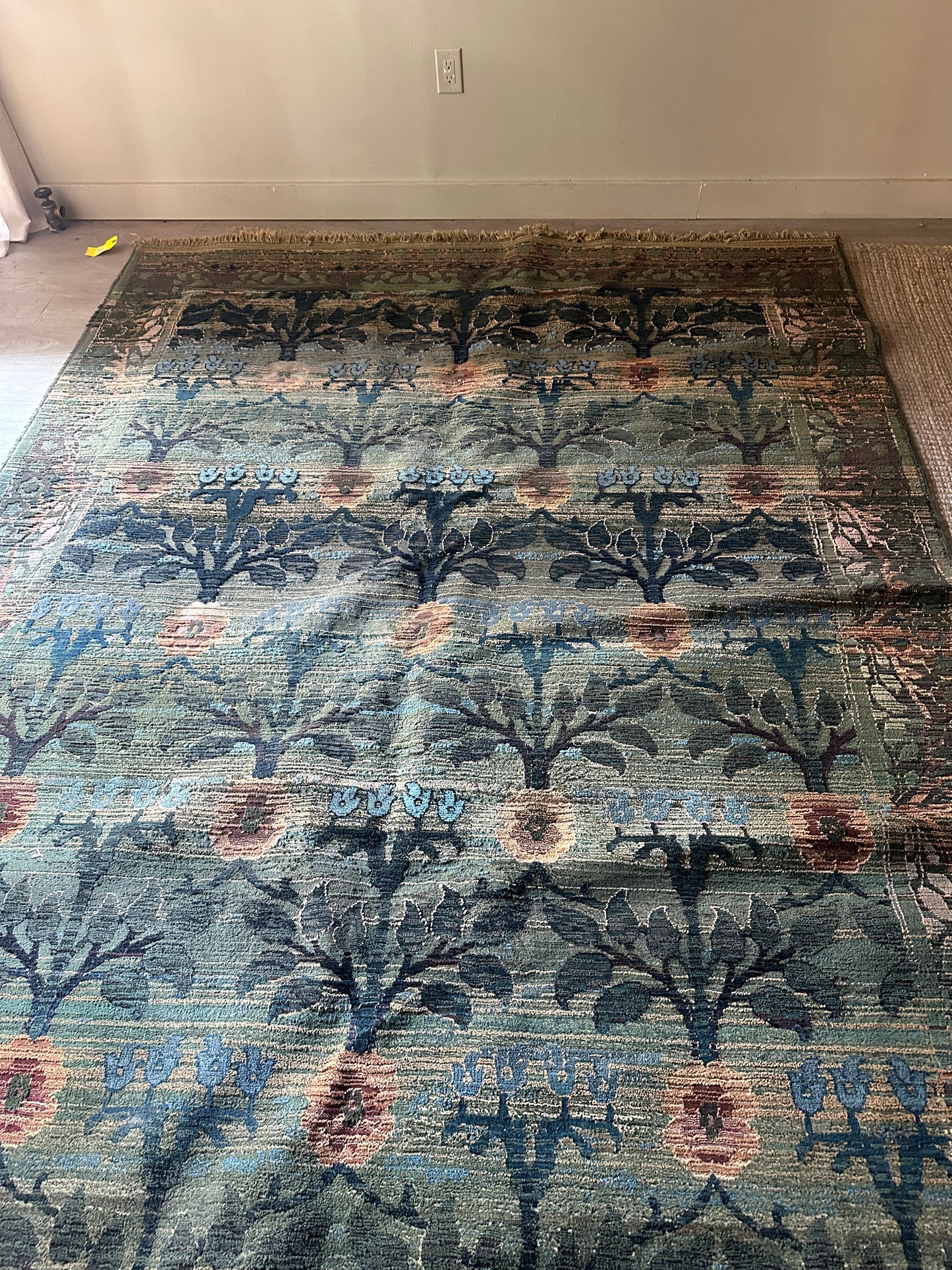 7’10” x 11’2” wool floral rug