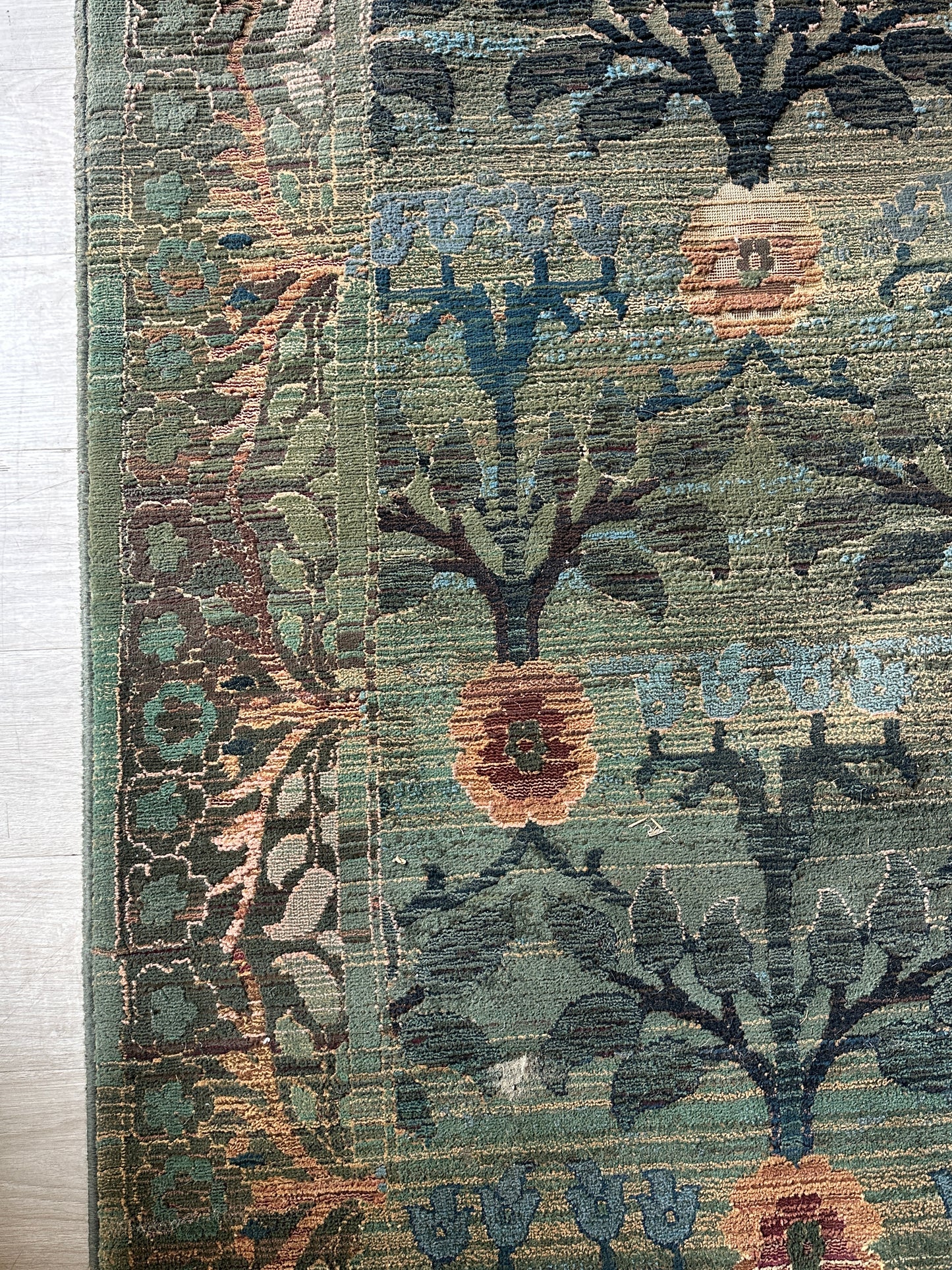 7’10” x 11’2” wool floral rug