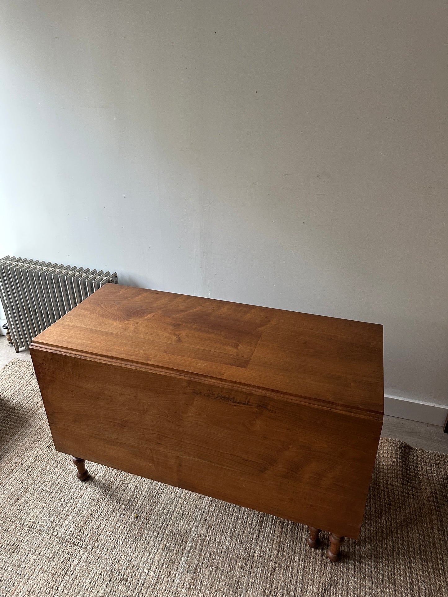 Sheraton walnut drop leaf