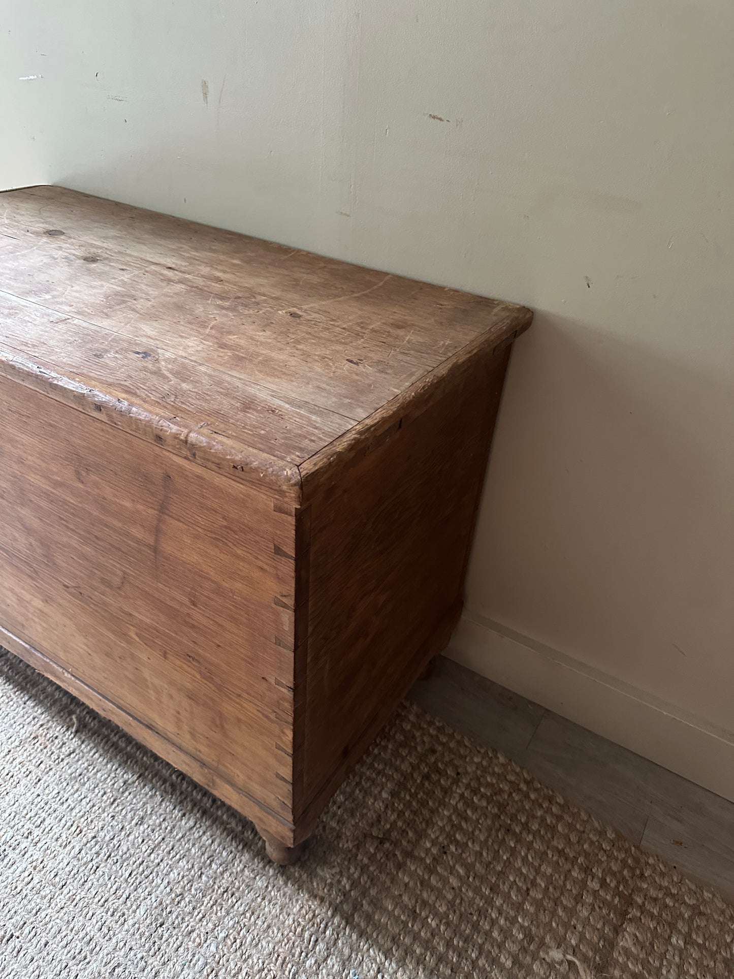 Light pine ball foot chest