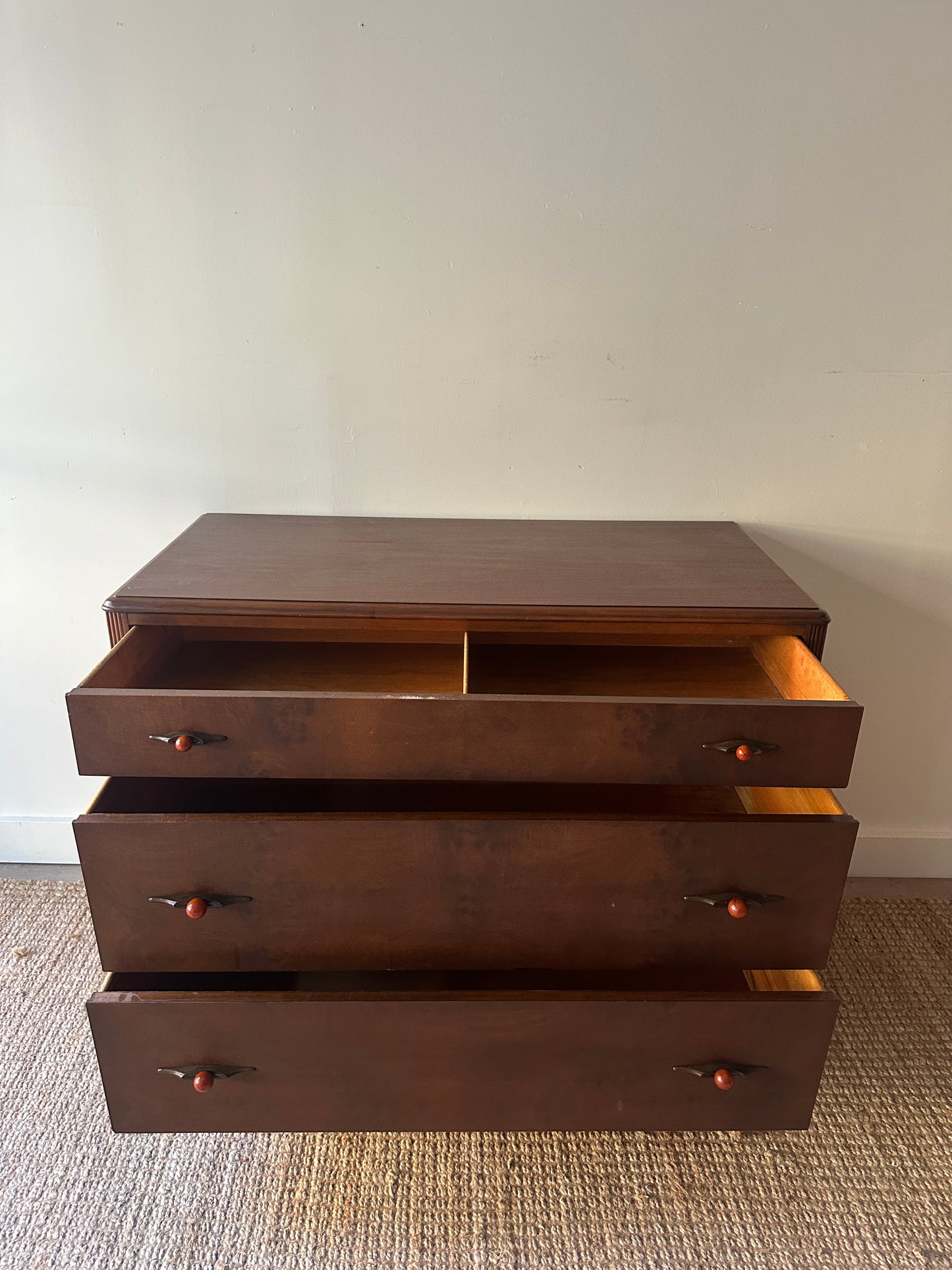 Art deco dresser