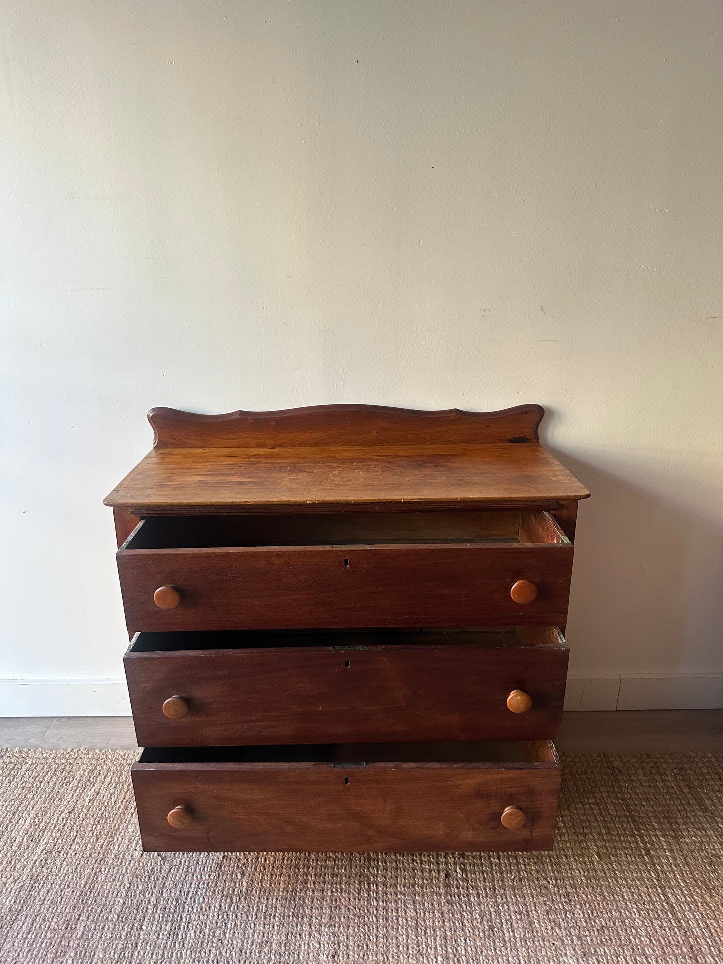 Cottage pine dresser