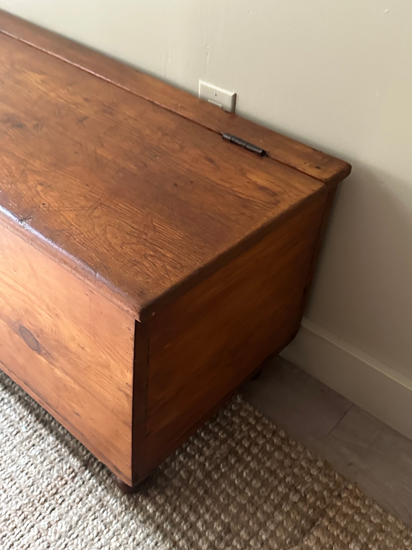 Pine chest