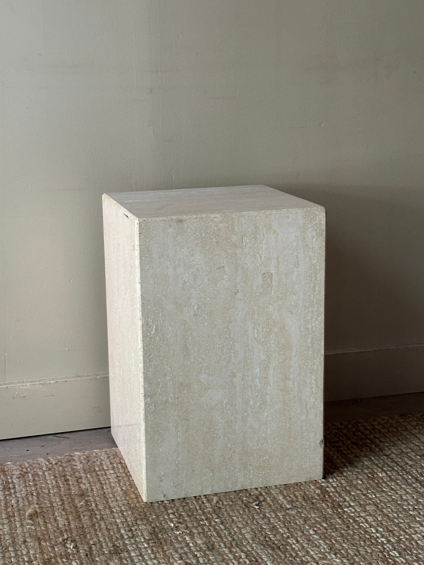 Travertine pedestal