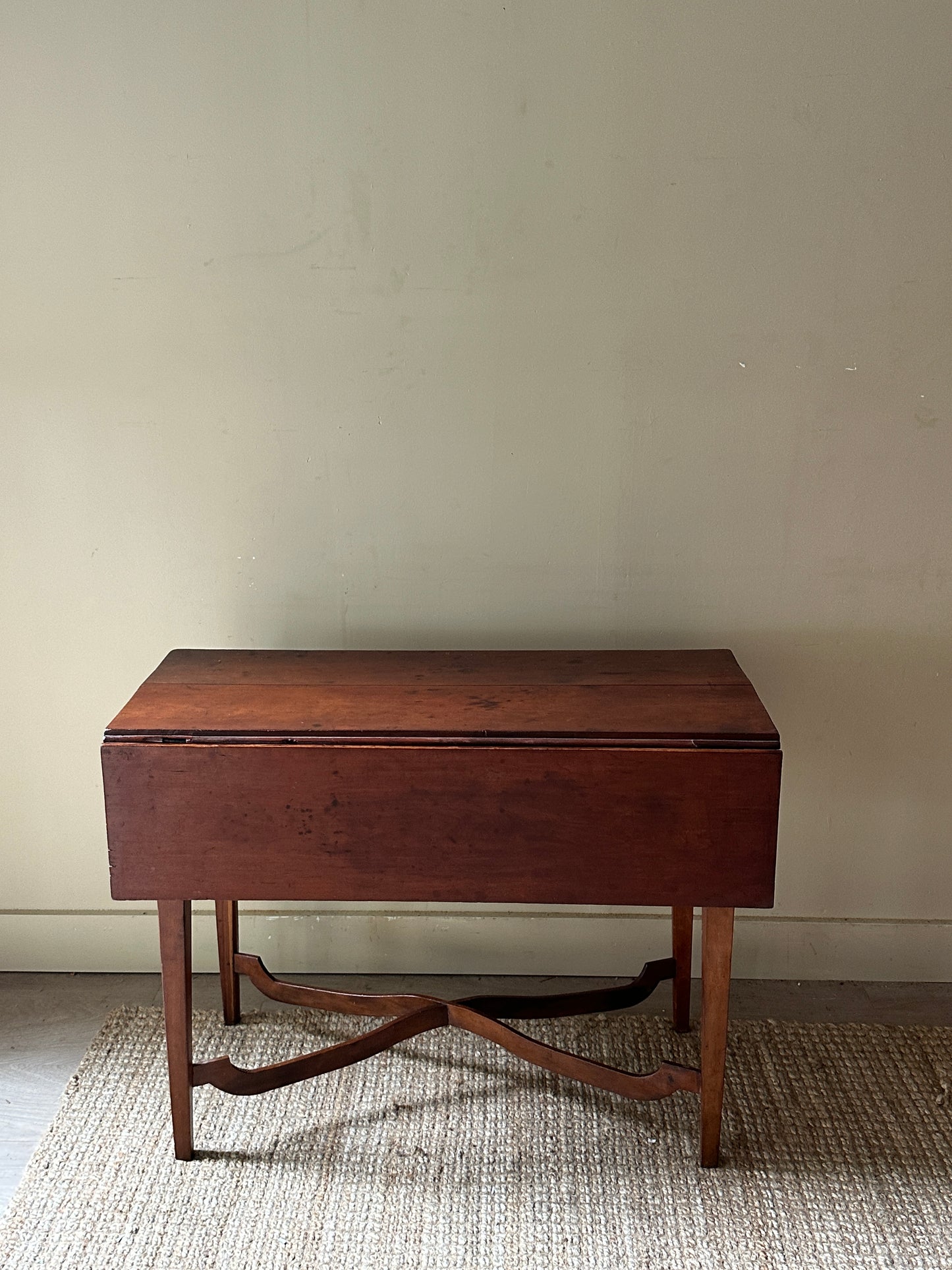 Pine drop leaf