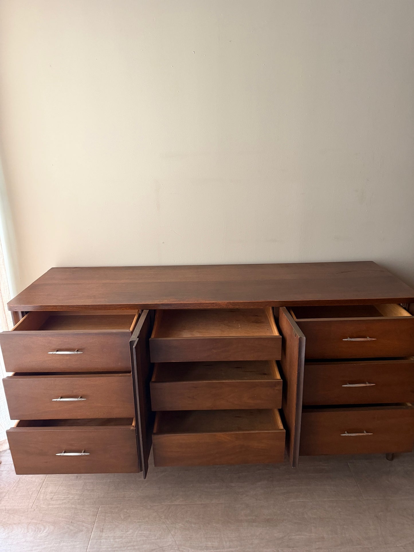 Broyhill walnut 9 drawer dresser