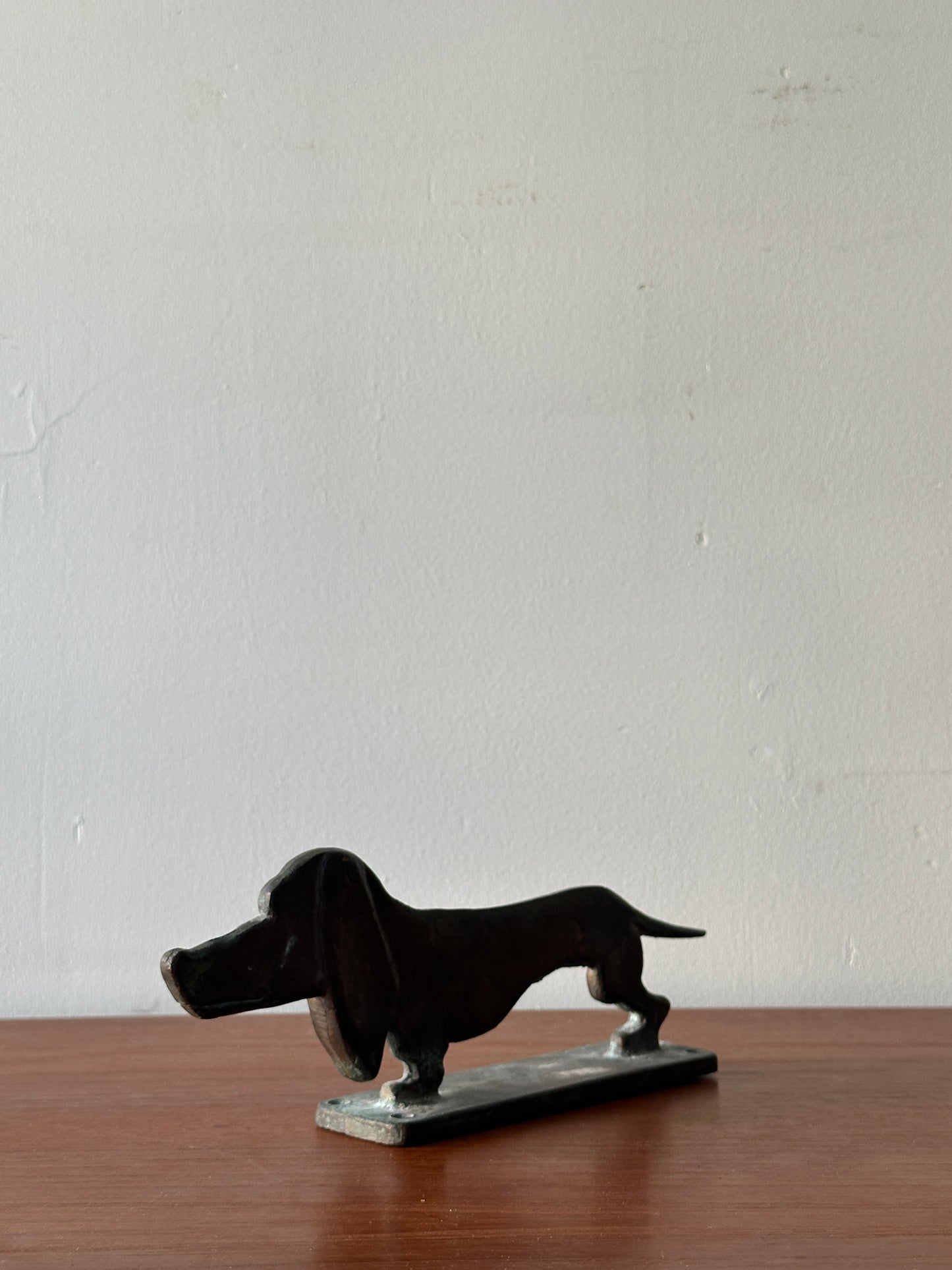 Dog doorstop