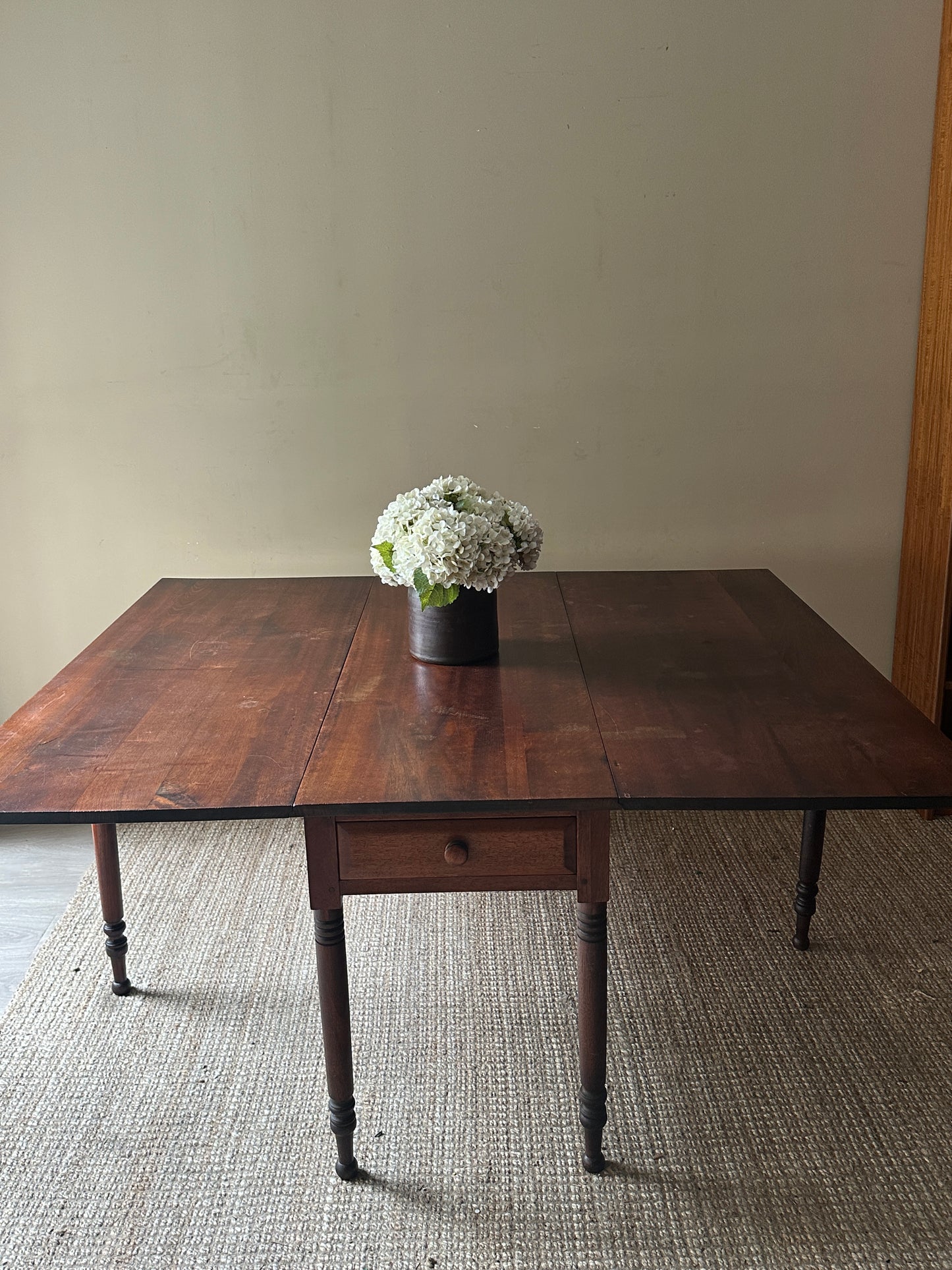 Pine drop leaf table
