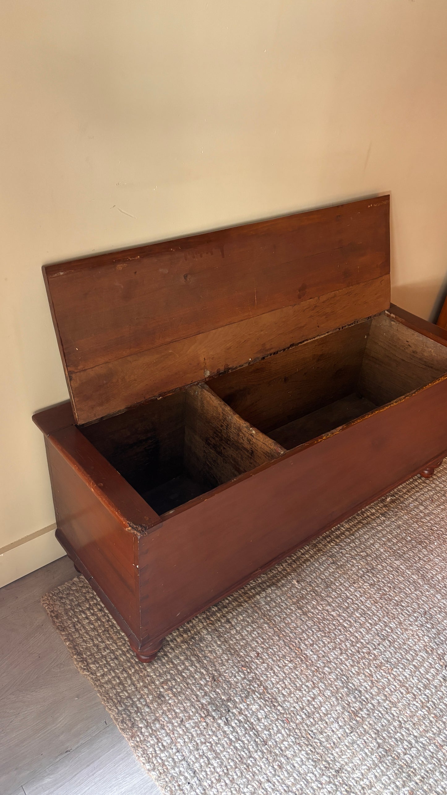 Long pine chest