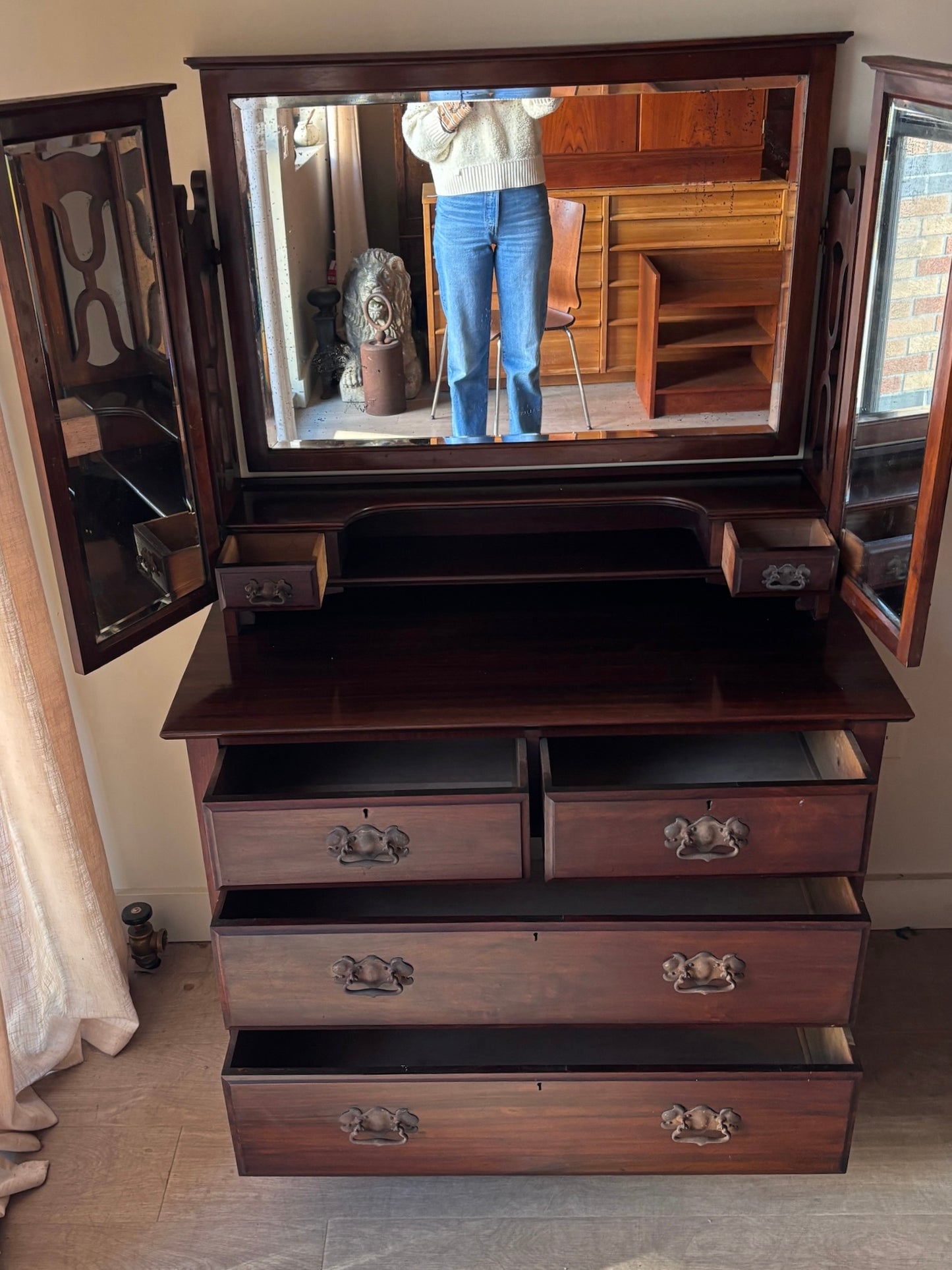 English mahogany triple mirror dresser