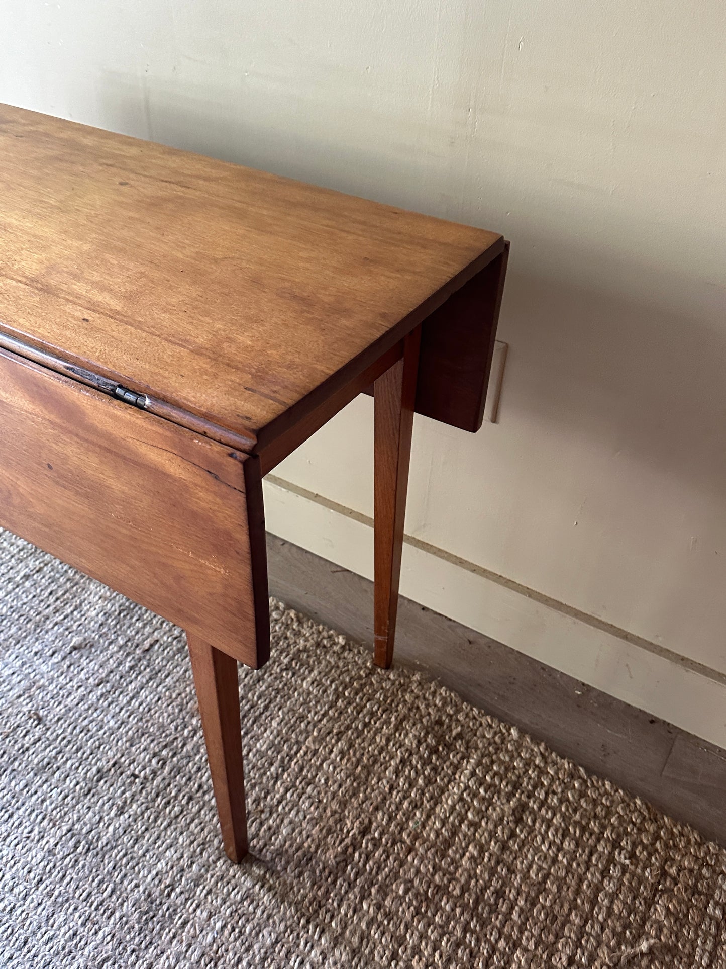 Pine drop leaf