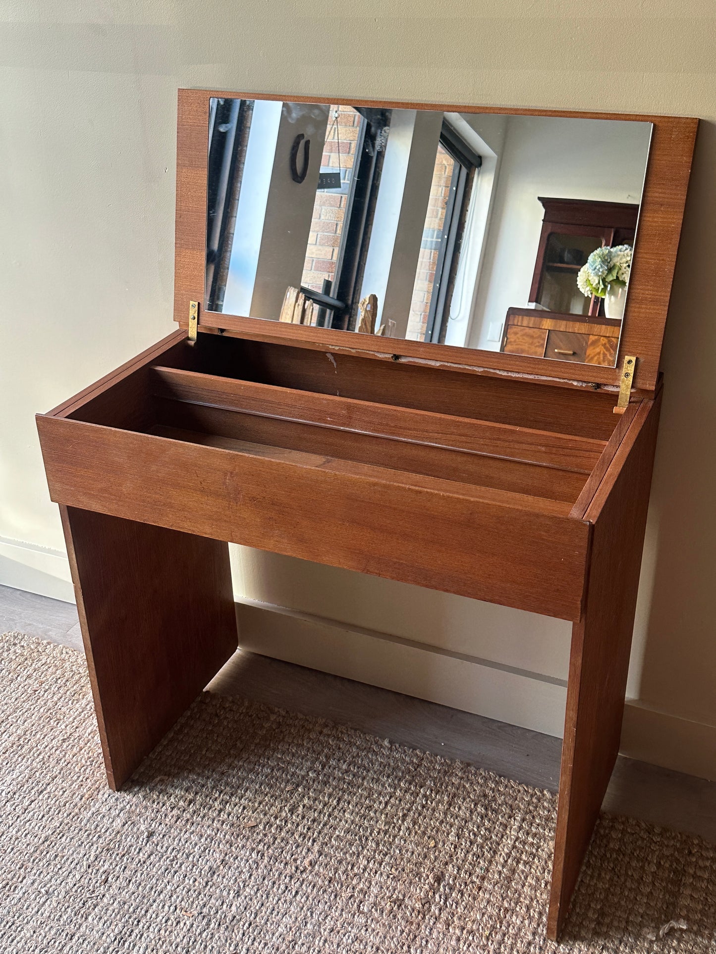 Teak vanity