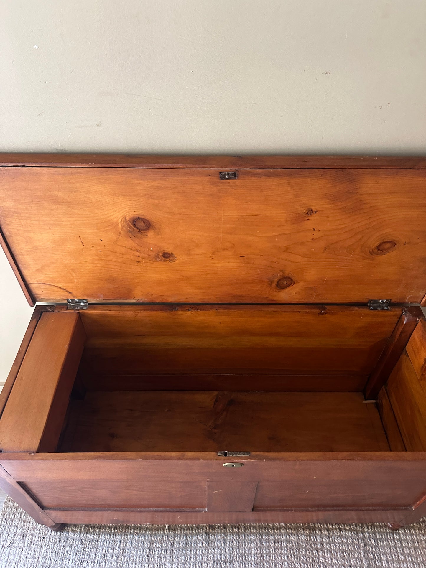 Pine chest