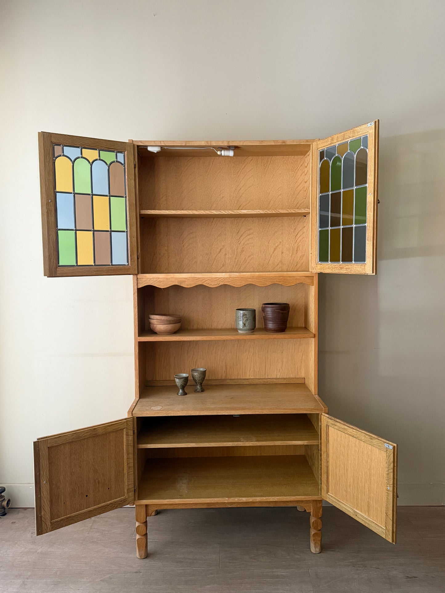 Danish oak hutch with stained glass doors