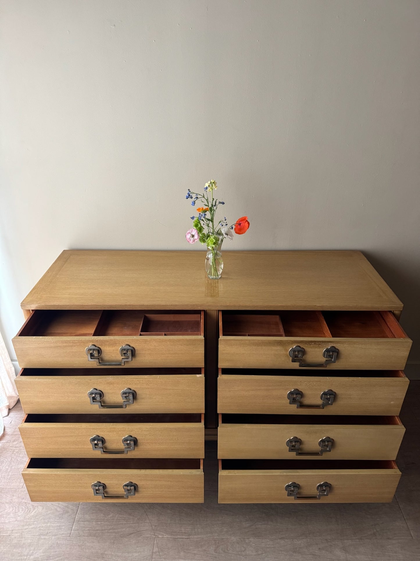 Regency 8 drawer dresser