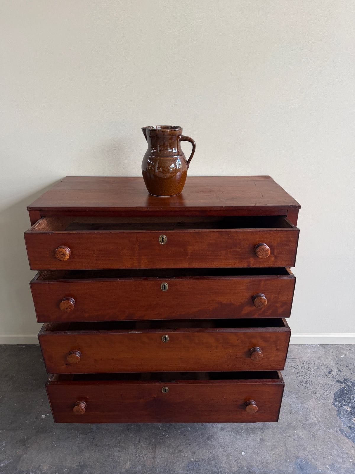 Southern Sheraton cherry dresser
