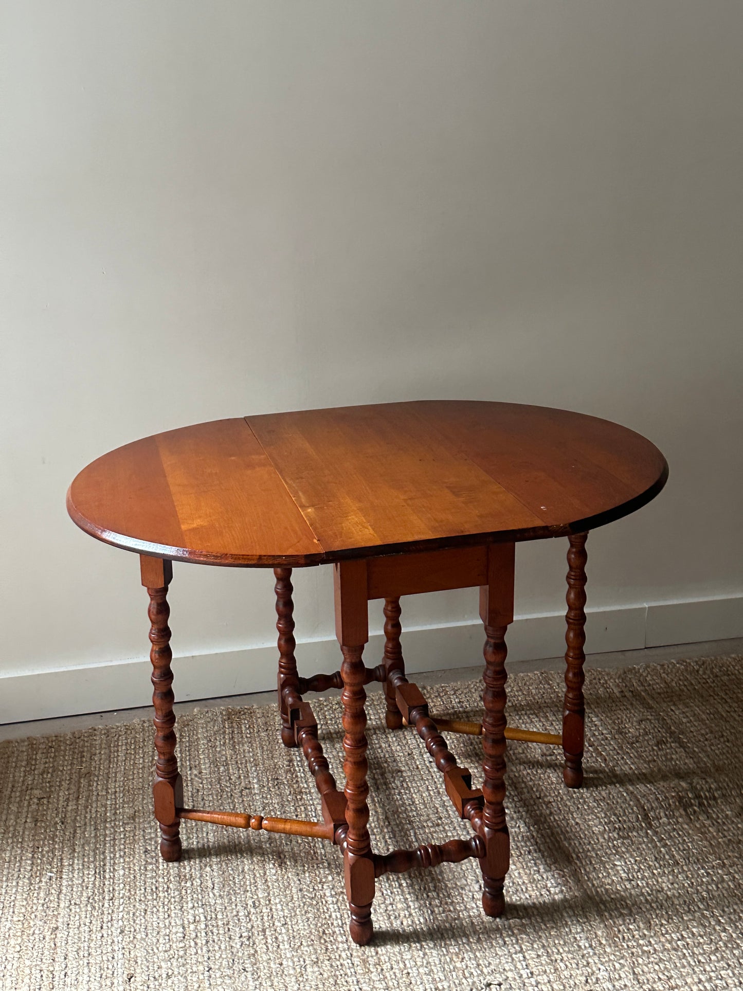 Colonial revival gate leg table
