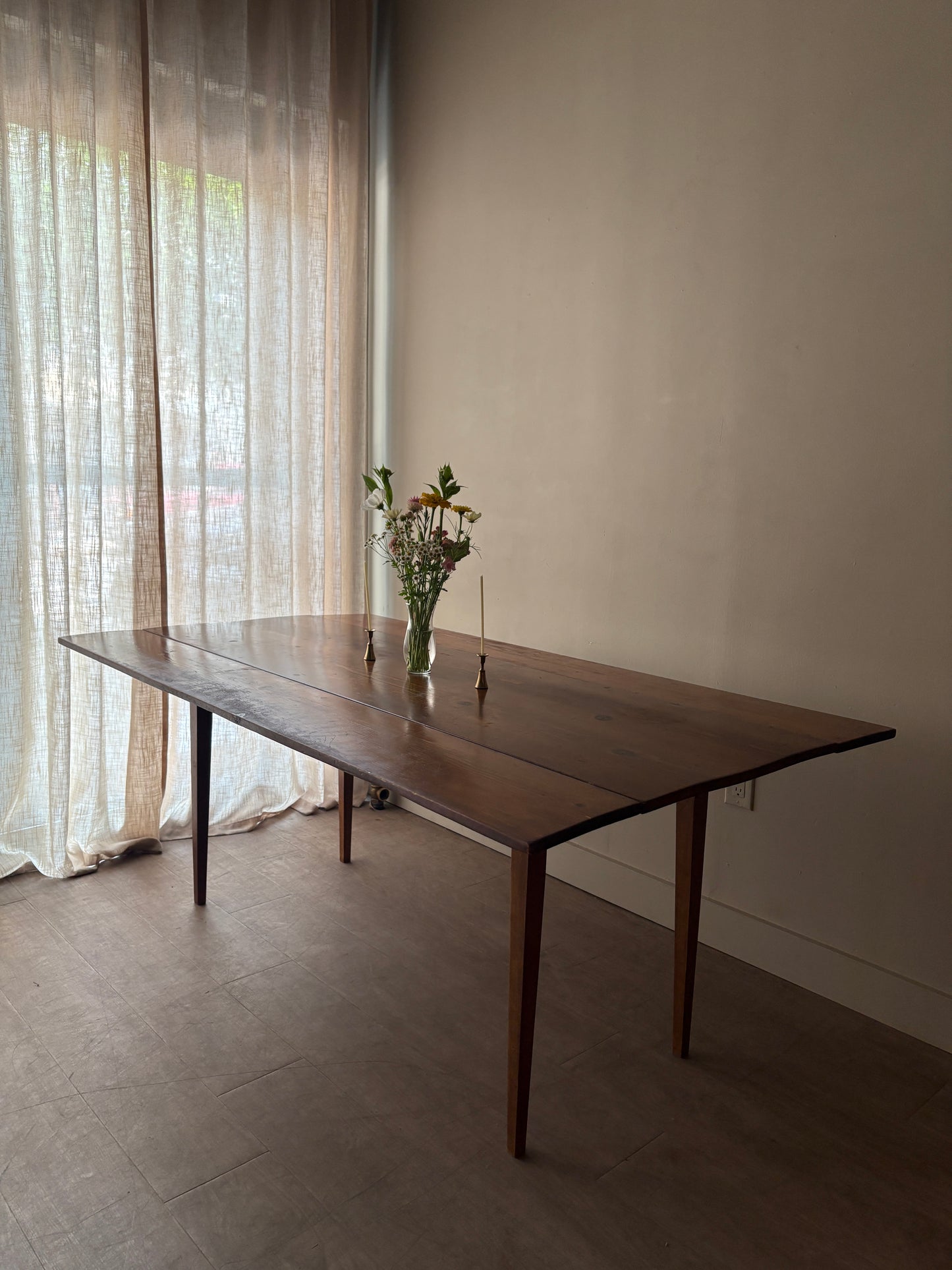 Pine harvest table