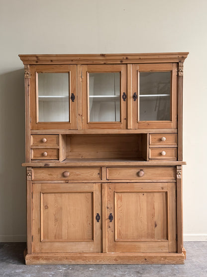 Pine one piece hutch
