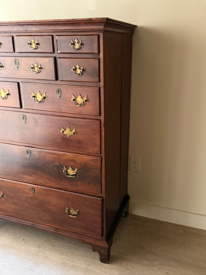 XL Pennsylvania Queen Anne walnut dresser