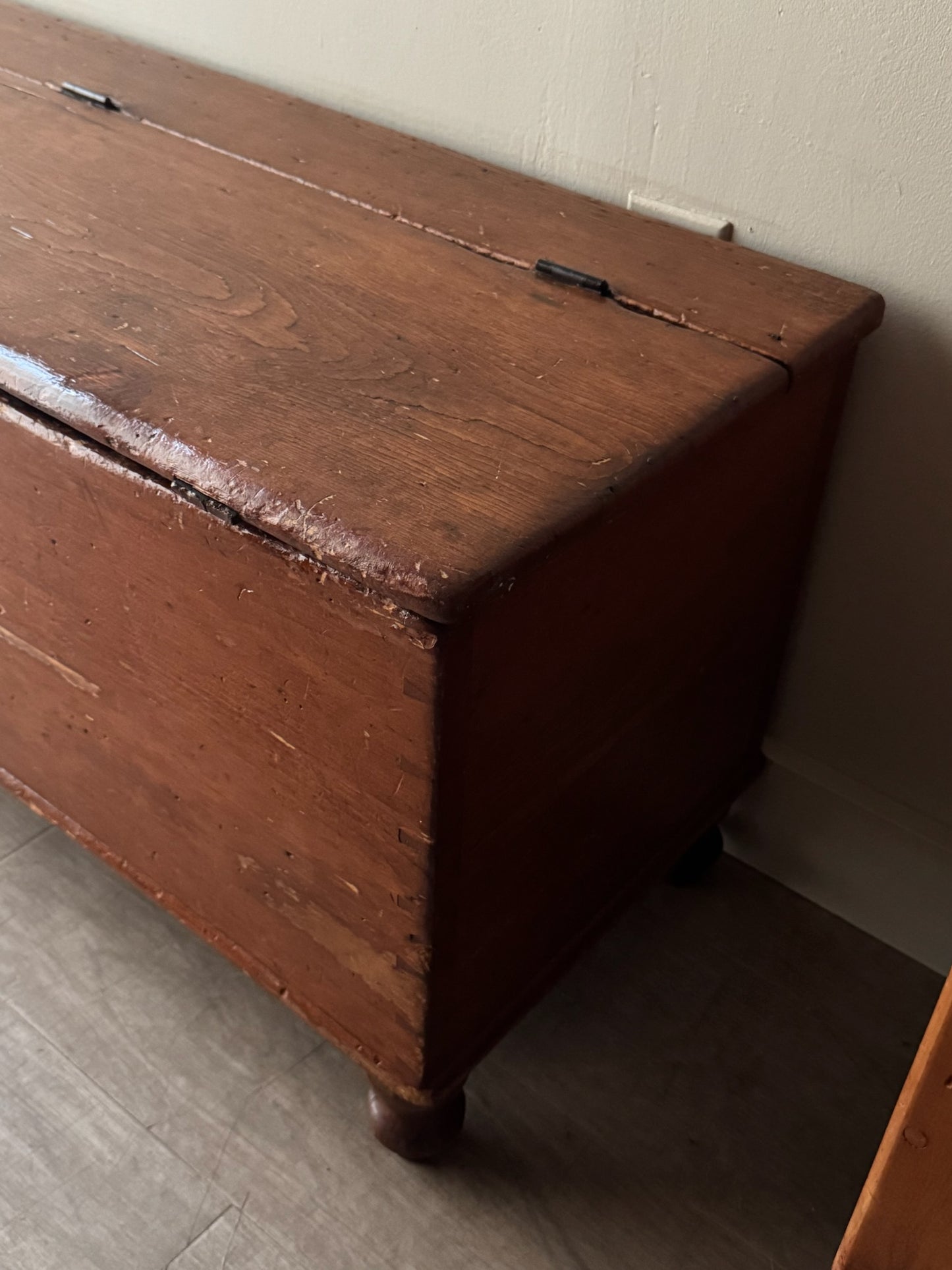 Pennsylvania Sheraton pine chest