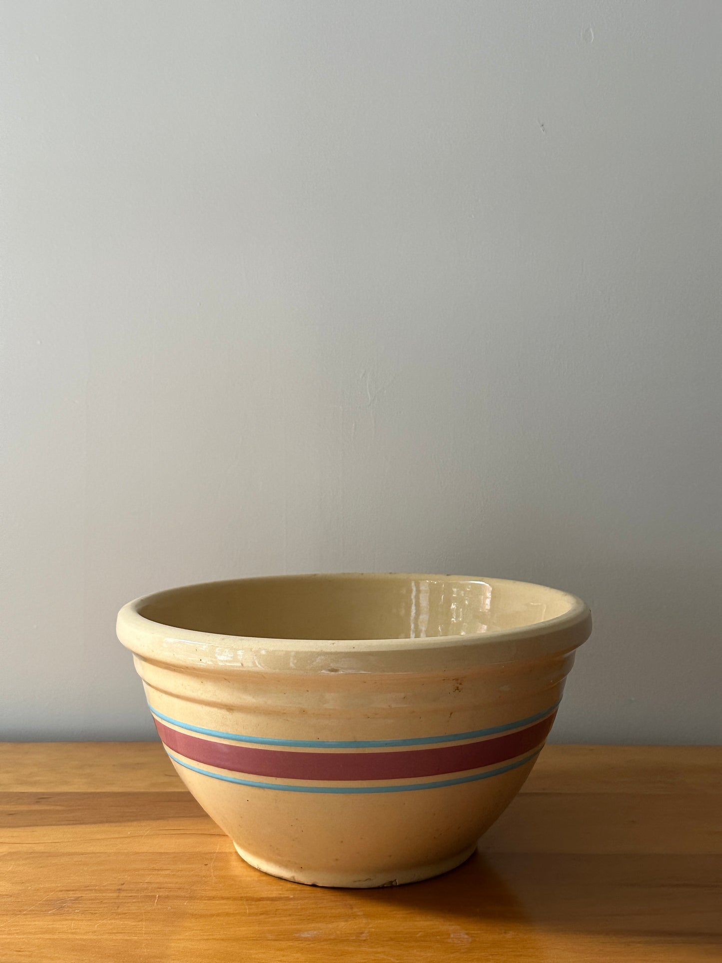 Large serving bowl